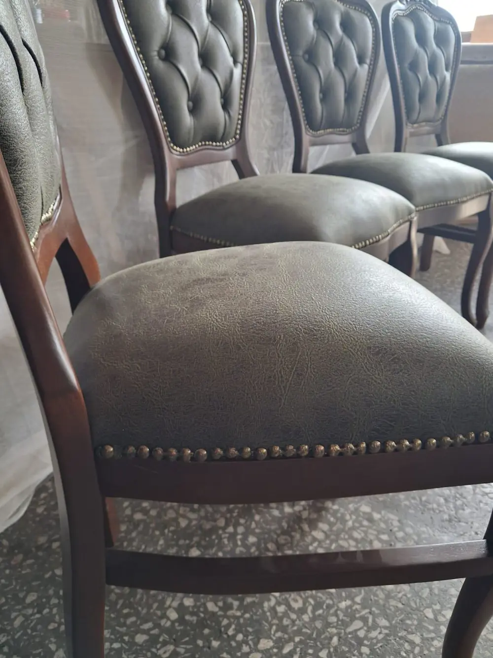 Sandalye  Klasik 90612 Model Kayın Aslan Ayak Ceviz Nubuk Kumaş 4