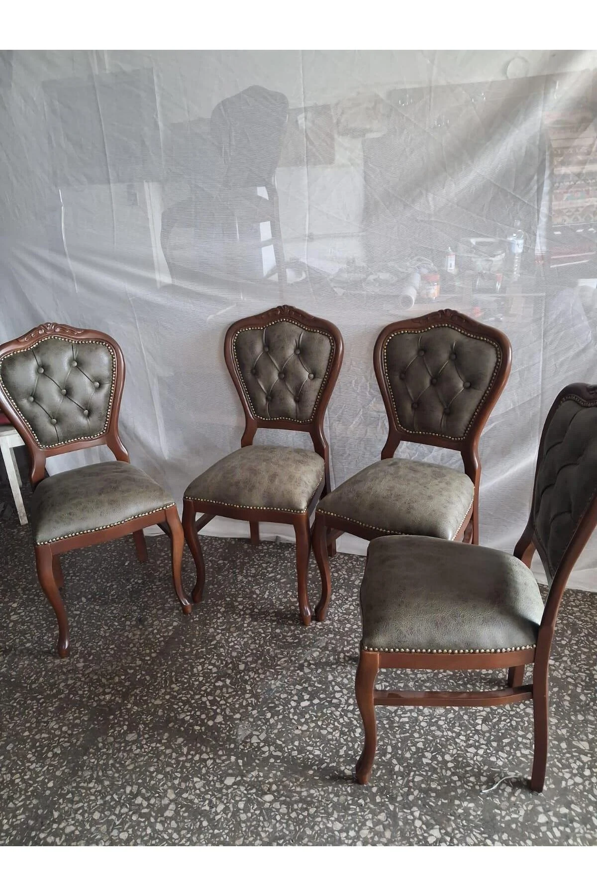 Sandalye Klasik 90612 Model Kayın Aslan Ayak Ceviz Nubuk Kumaş 4 Adet El Yapım Sandalye Klasik 90612 Model Kayın Aslan Ayak Ceviz Nubuk Kumaş 4 Adet El Yapım