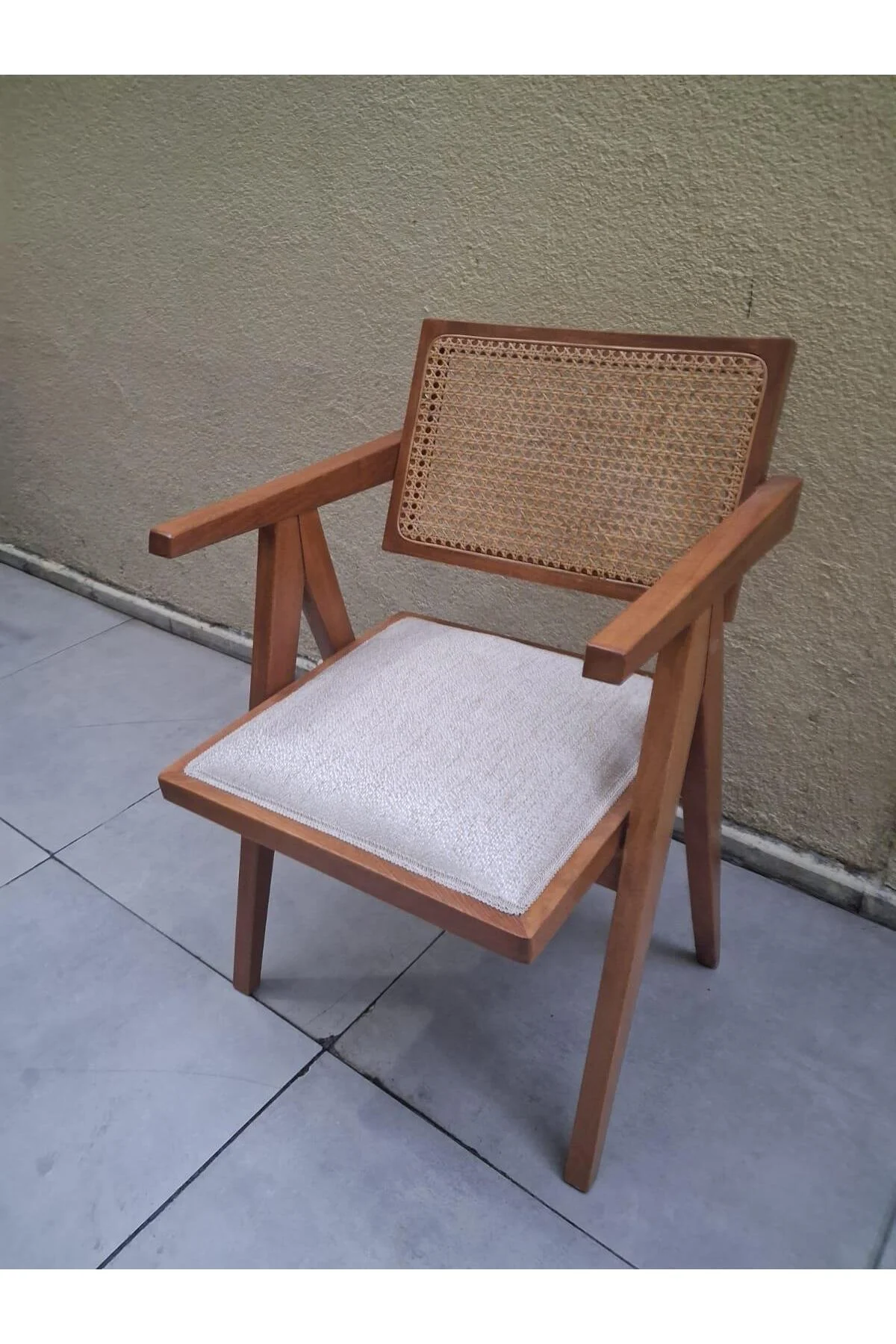 Sandalye V Ayak 90546 zus 122 hazeran model Ahşap Kayın Hasırlı Ceviz Lake Boya Sandalye V Ayak 90546 zus 122 hazeran model Ahşap Kayın Hasırlı Ceviz Lake Boya