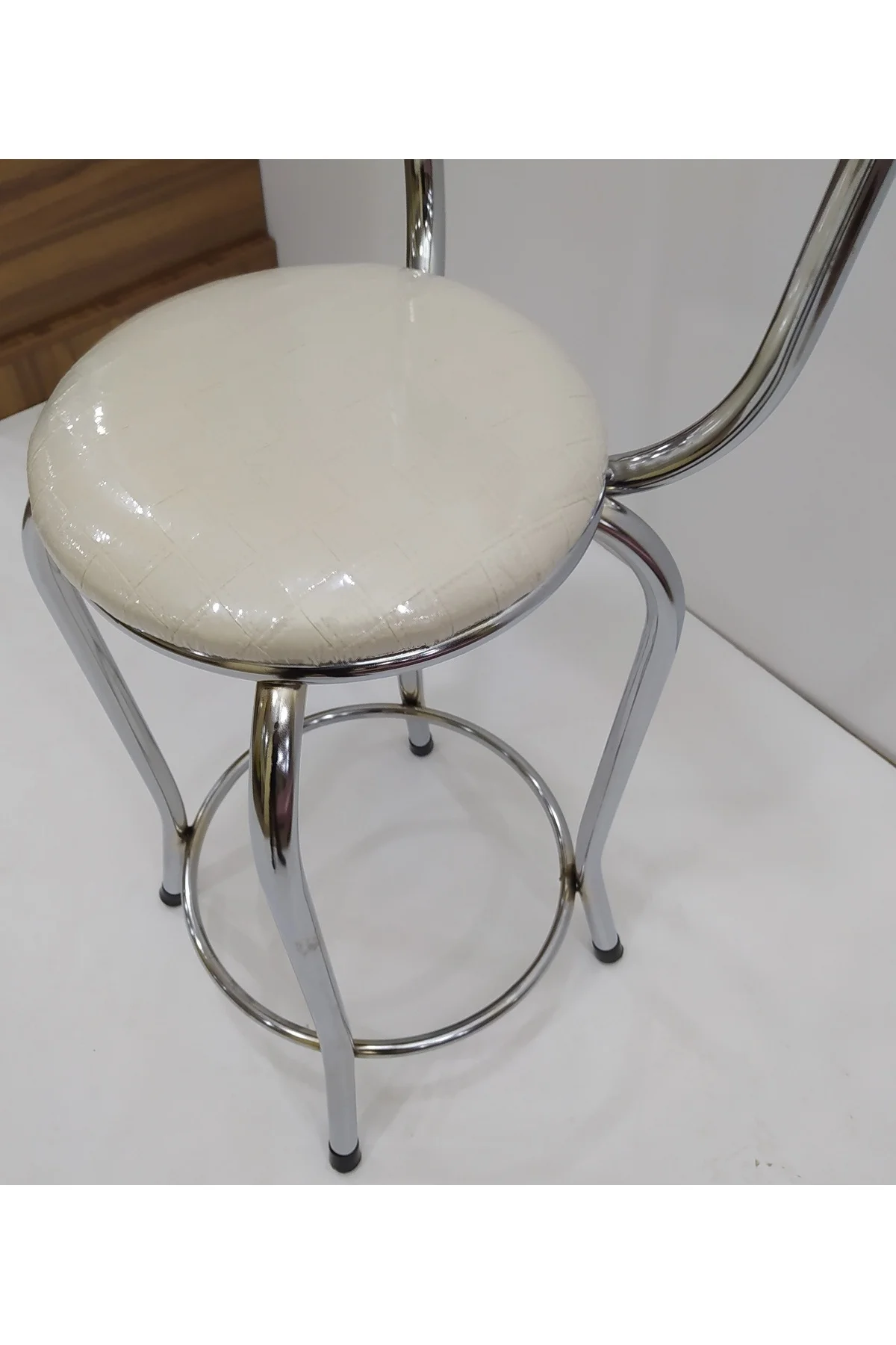 Sandalye17857 BAR Yüksek Model KREM 4ad Metal nikelaj Suni deri döşem El yapım Sandalye17857 BAR Yüksek Model KREM 4ad Metal nikelaj Suni deri döşem El yapım - Görsel 3