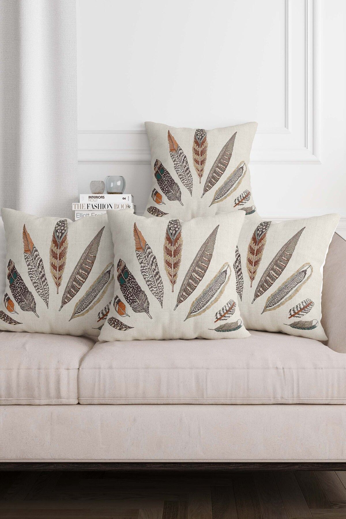 Sakalli Şans Tüyü Desenli Bej Zemin Dekoratif Hediyelik Kadife 4Lü Yastik