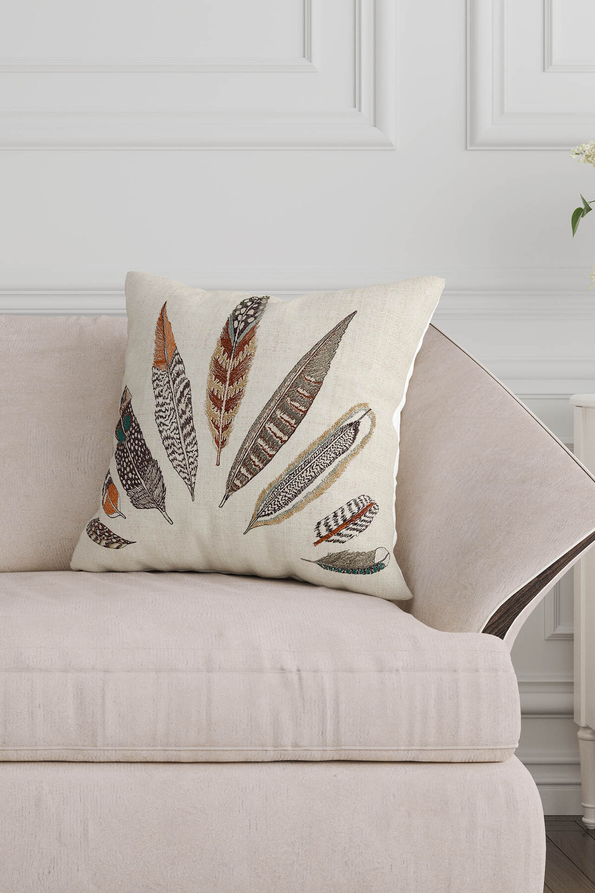 Şans Tüyü Desenli Bej Zemin Dekoratif Hediyelik Kadife 6lı Yastık