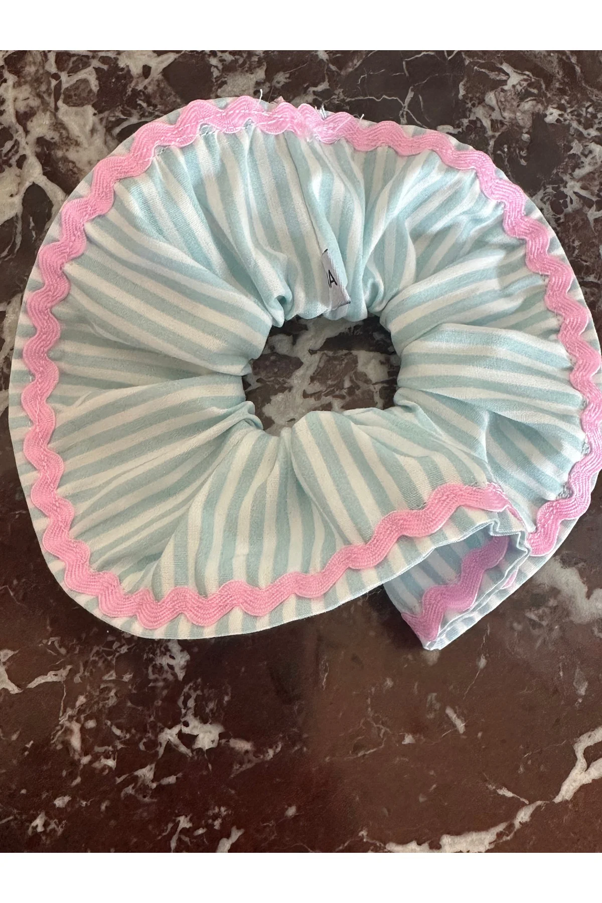 Sarı Çizgili Fuşya Pembe Çift Taraf Şeritli Scrunchie Toka Lastik Simit Toka