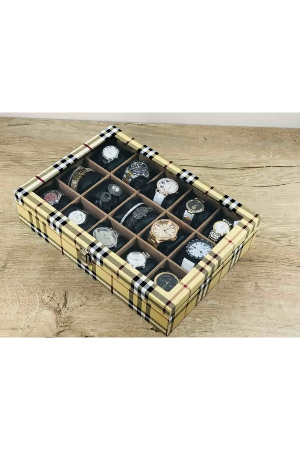 Sarı Ekoseli Desen Kadınlara Özel Şık Modern Cam Kapaklı Kol Saat