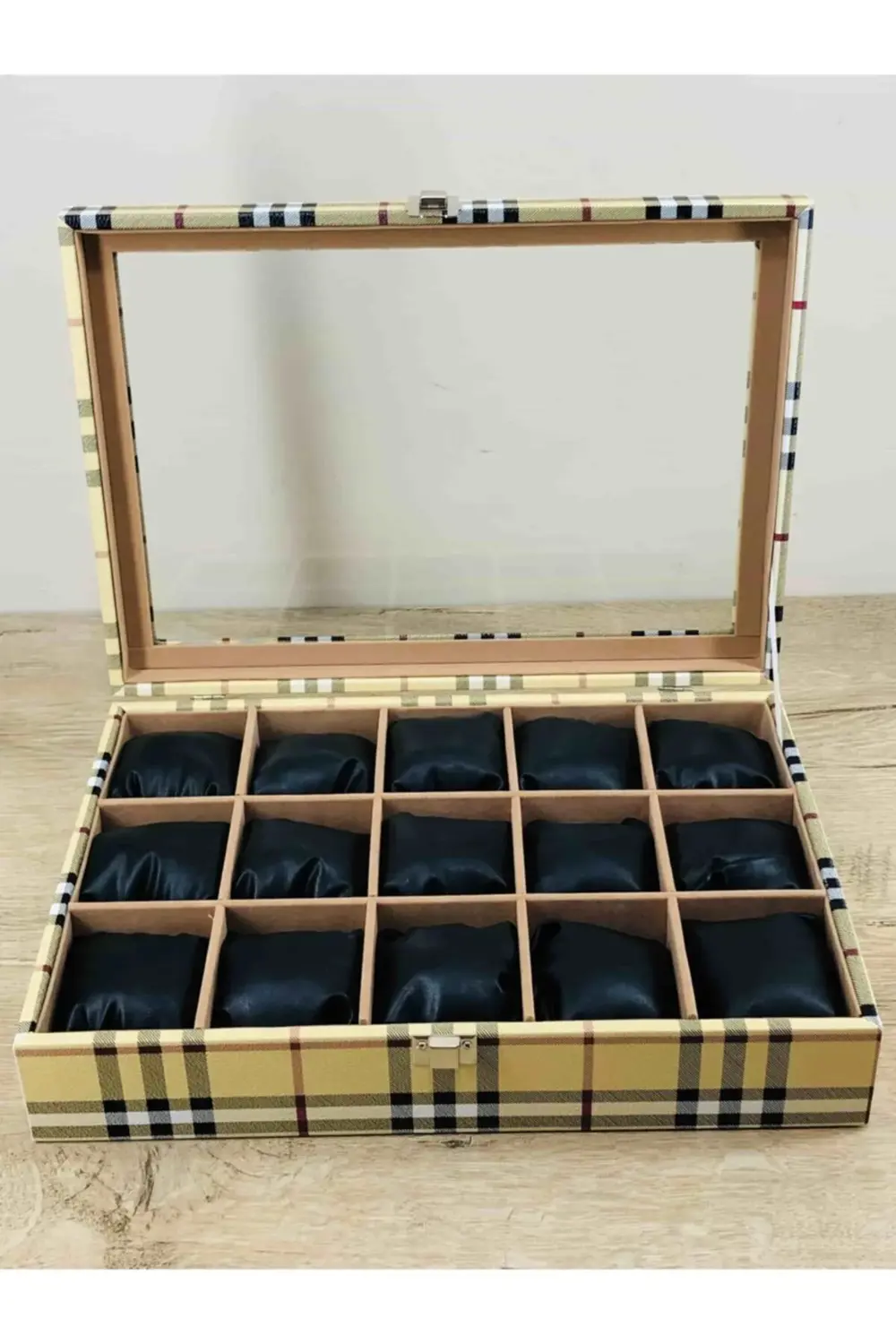 Sarı Ekoseli Desen Kadınlara Özel Şık Modern Cam Kapaklı Kol Saat