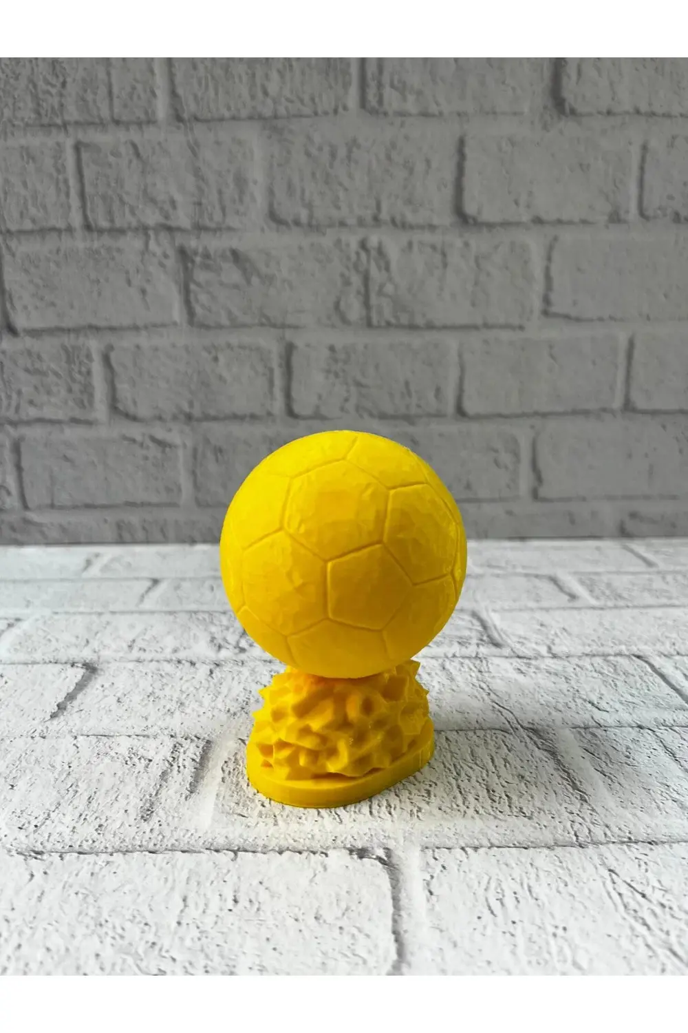 Sarı FIFA Topu Dekoratif Biblo 10cm Modern Masa Üstü Aksesuar