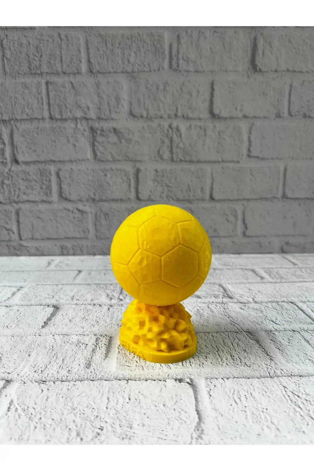 Sarı FIFA Topu Dekoratif Biblo 10cm Modern Masa Üstü Aksesuar