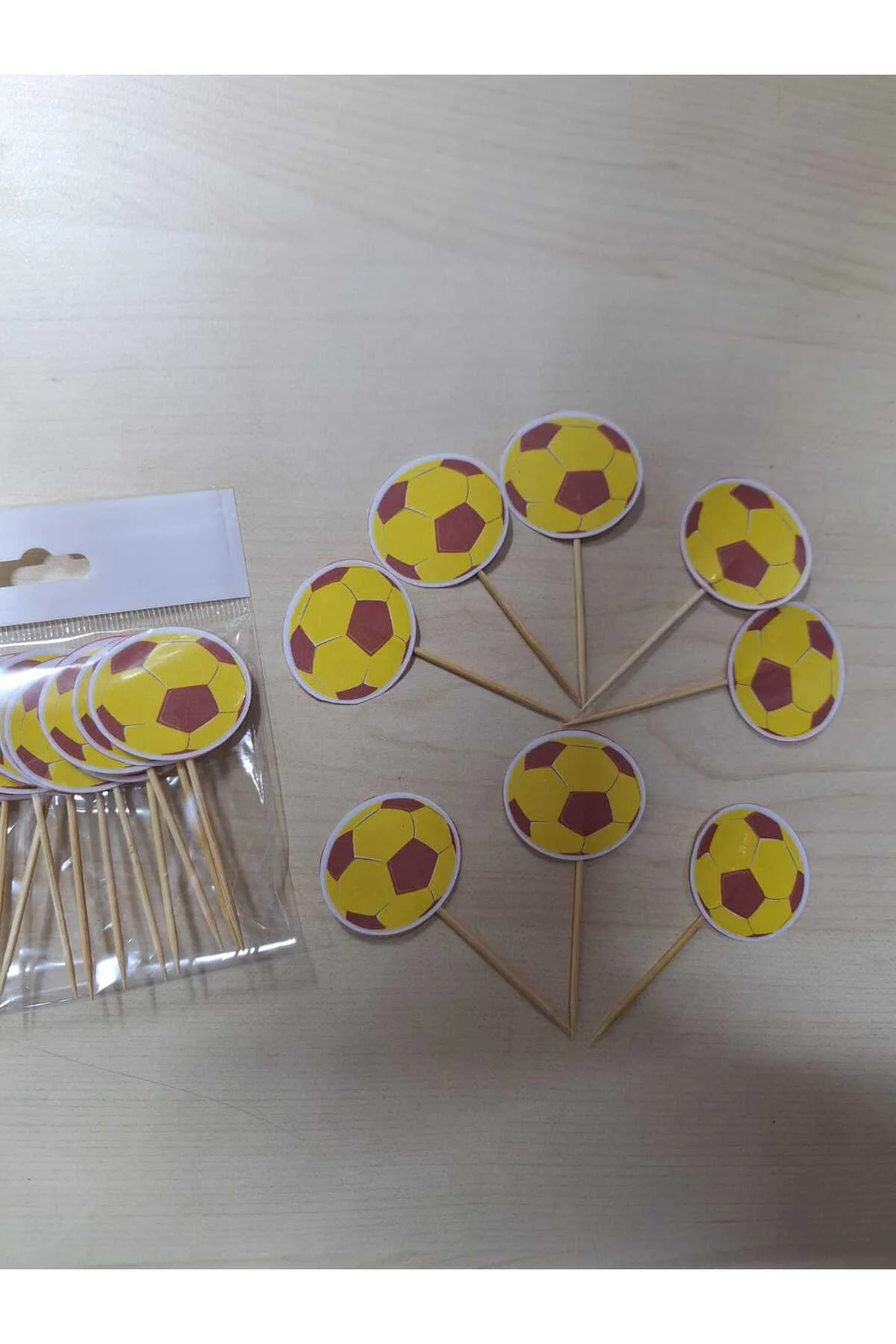 SARI & KIRMIZI Futbol Topu Temalı Doğum Günü Kürdanı ,pasta Süsü 