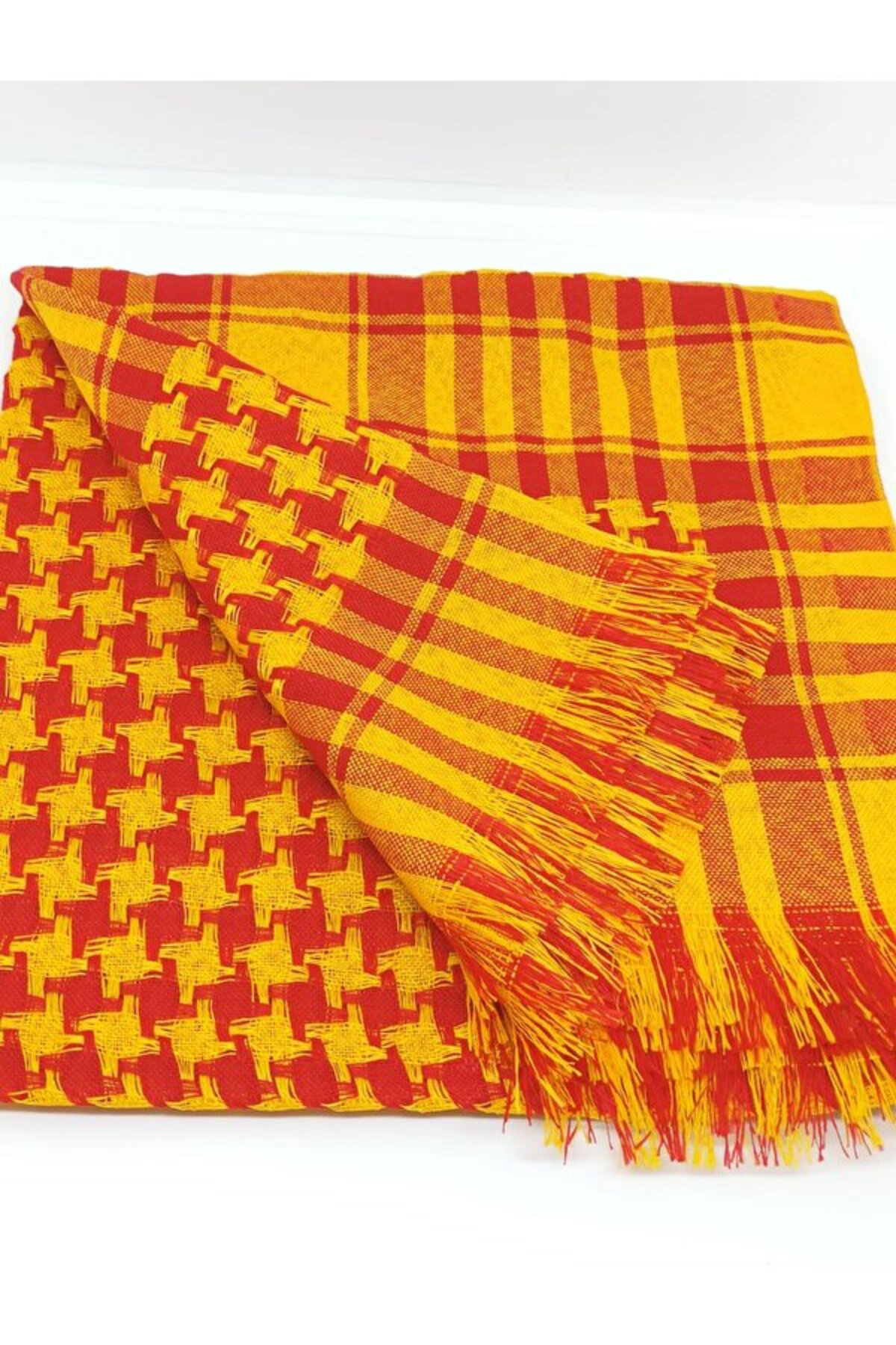 Sarı Kırmızı  Puşi 100 *100 cm (Puşi)