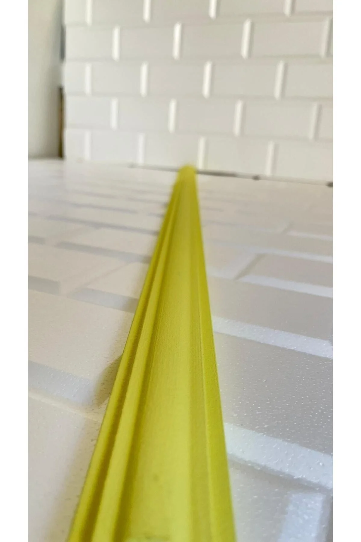 Sarı Minella01 Duvar Çıtası Kendinden Yapışkanlı Stropiyer 4cm 10