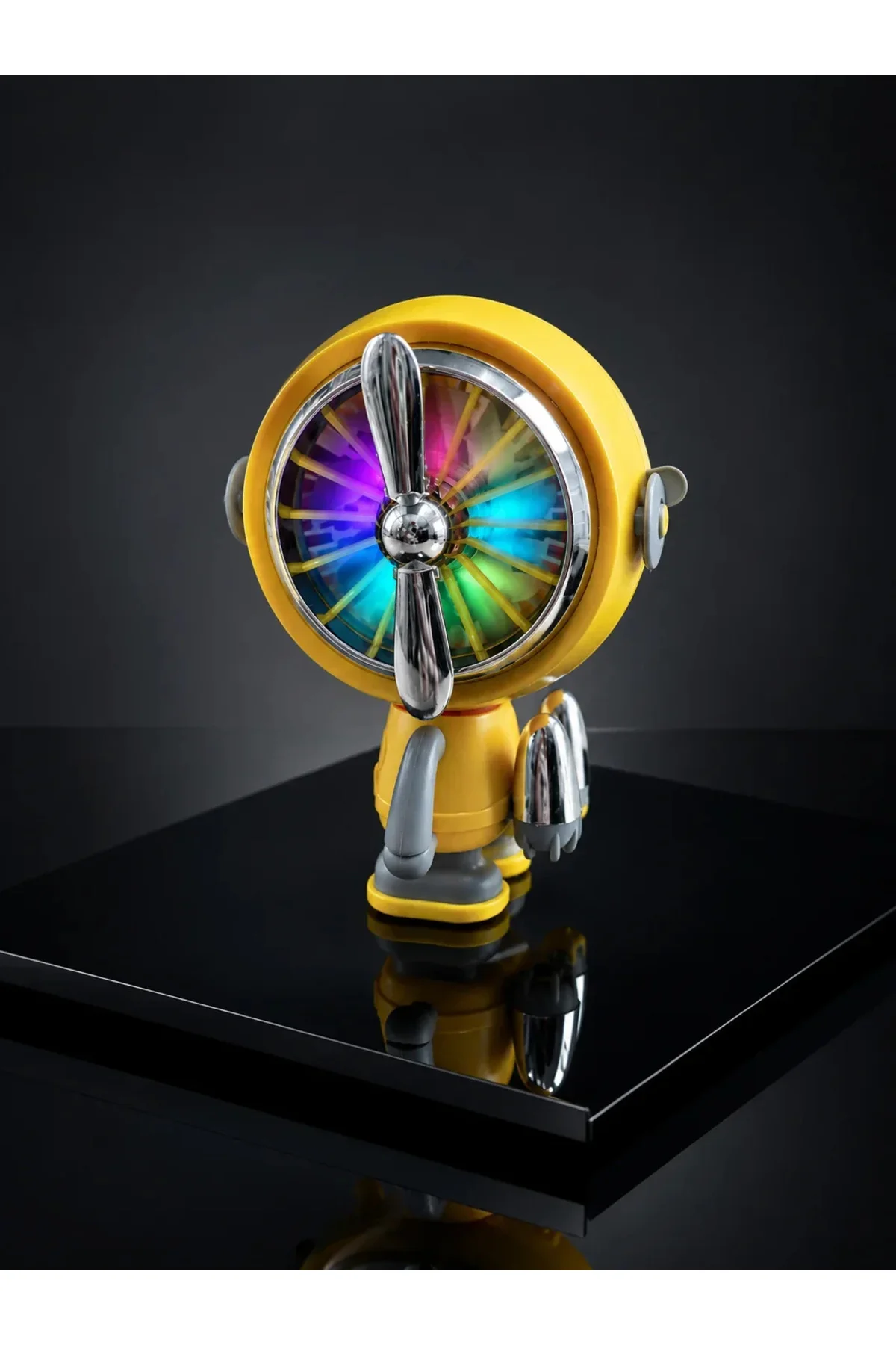 Şarj Edilebilir RGB Telefon Soğutucu Oyun Fanı Şarj Edilebilir RGB Telefon Soğutucu Oyun Fanı