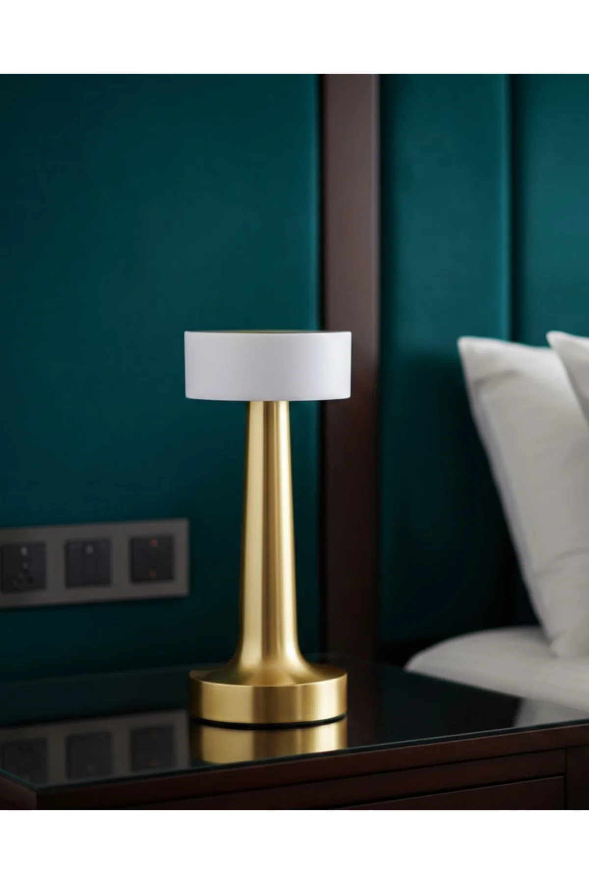 Şarjlı Dokunmatik LED Masa Lambası 3 Renk Dimmer Özellikli