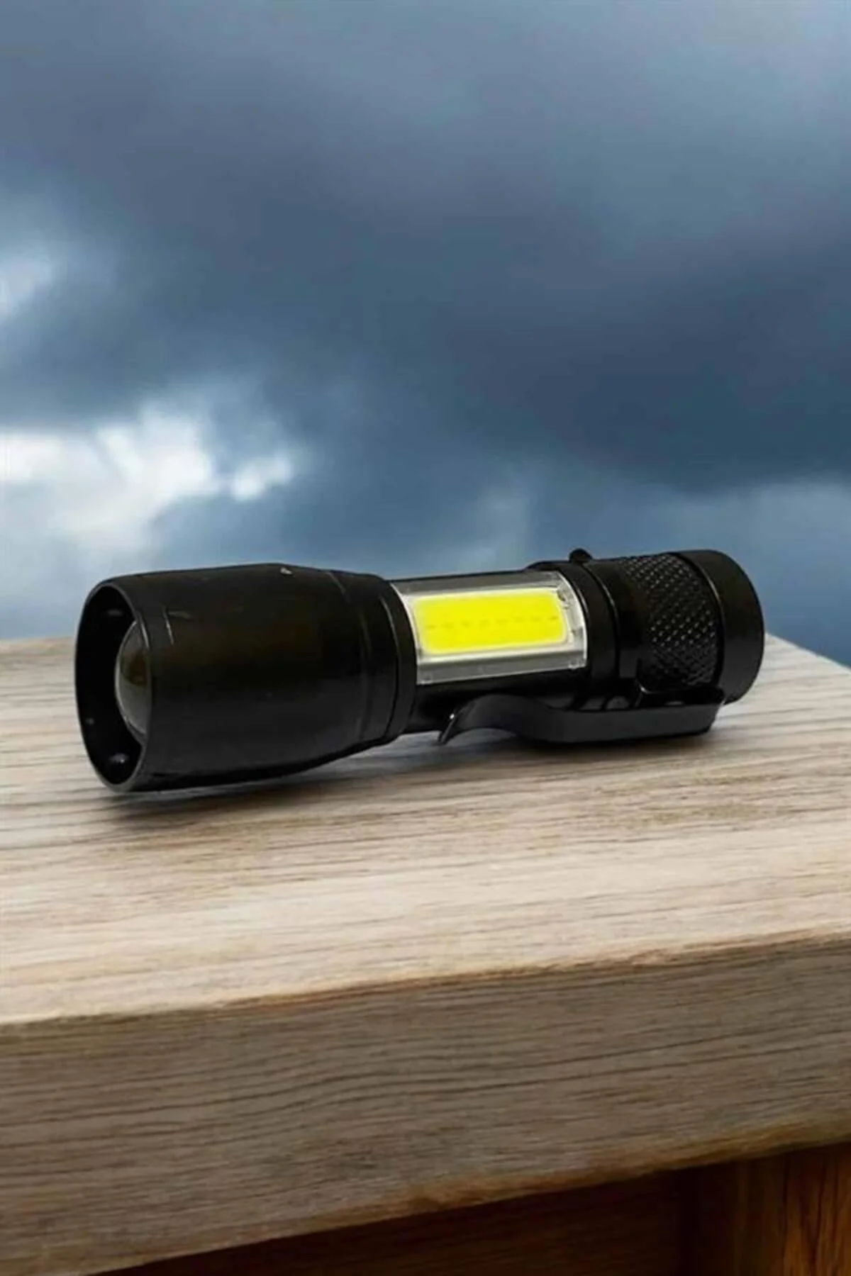Şarjlı Metal Zoomlu El Feneri Işıldak Led Işık Taşınabilir El Lambası - Görsel 5