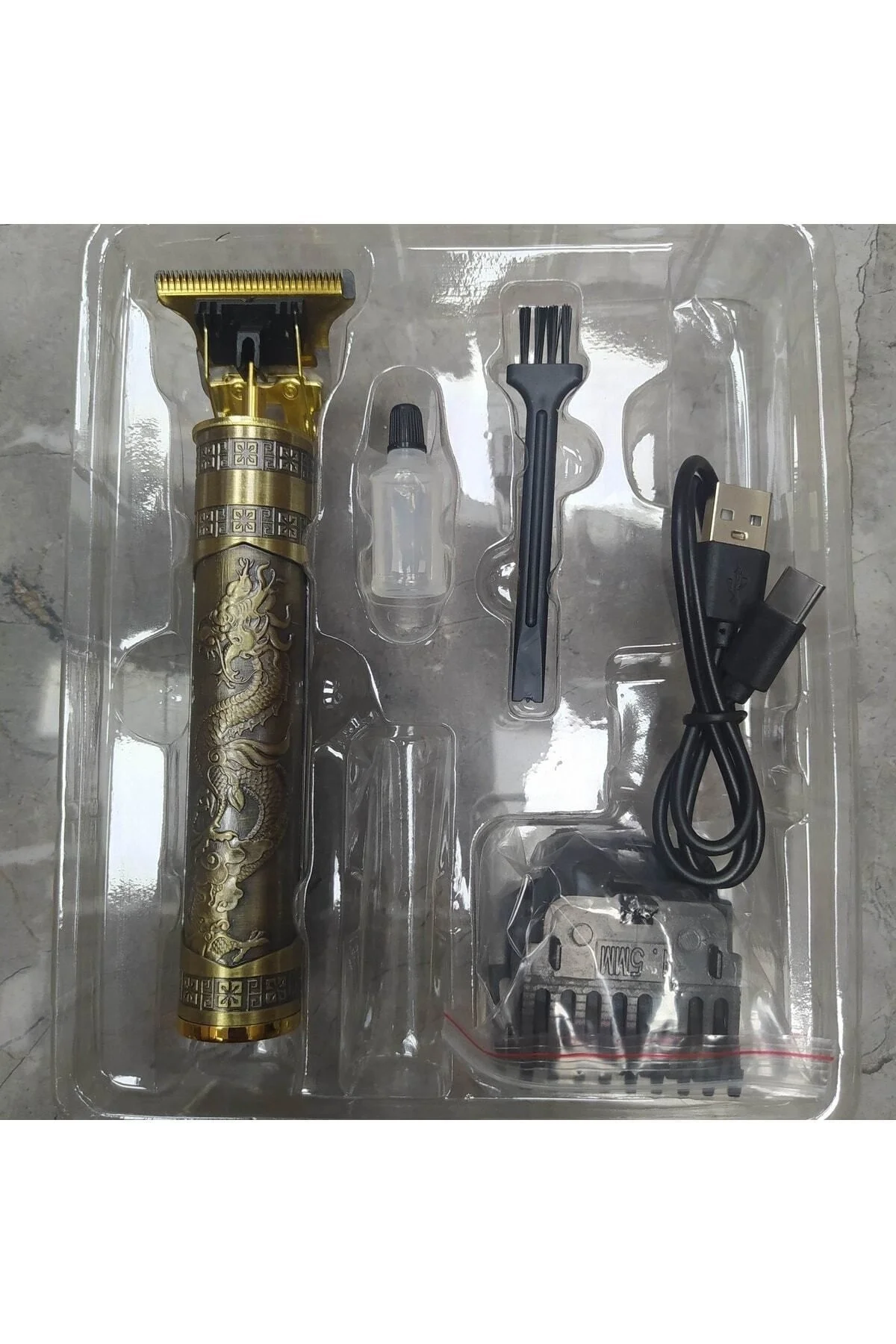 Şarjlı sakal tıraş makinesi kuru kullanım altın renk 1-3 başlık 2 yıl garantili - 50 Hz Frekans