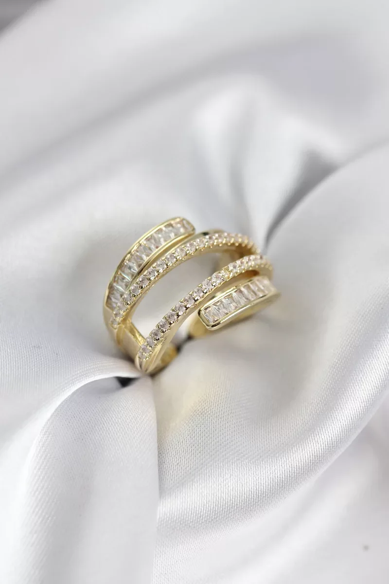Sarmal Zirkon Baget Taşlı Gold Renk Kadın Yüzük - Lisinya