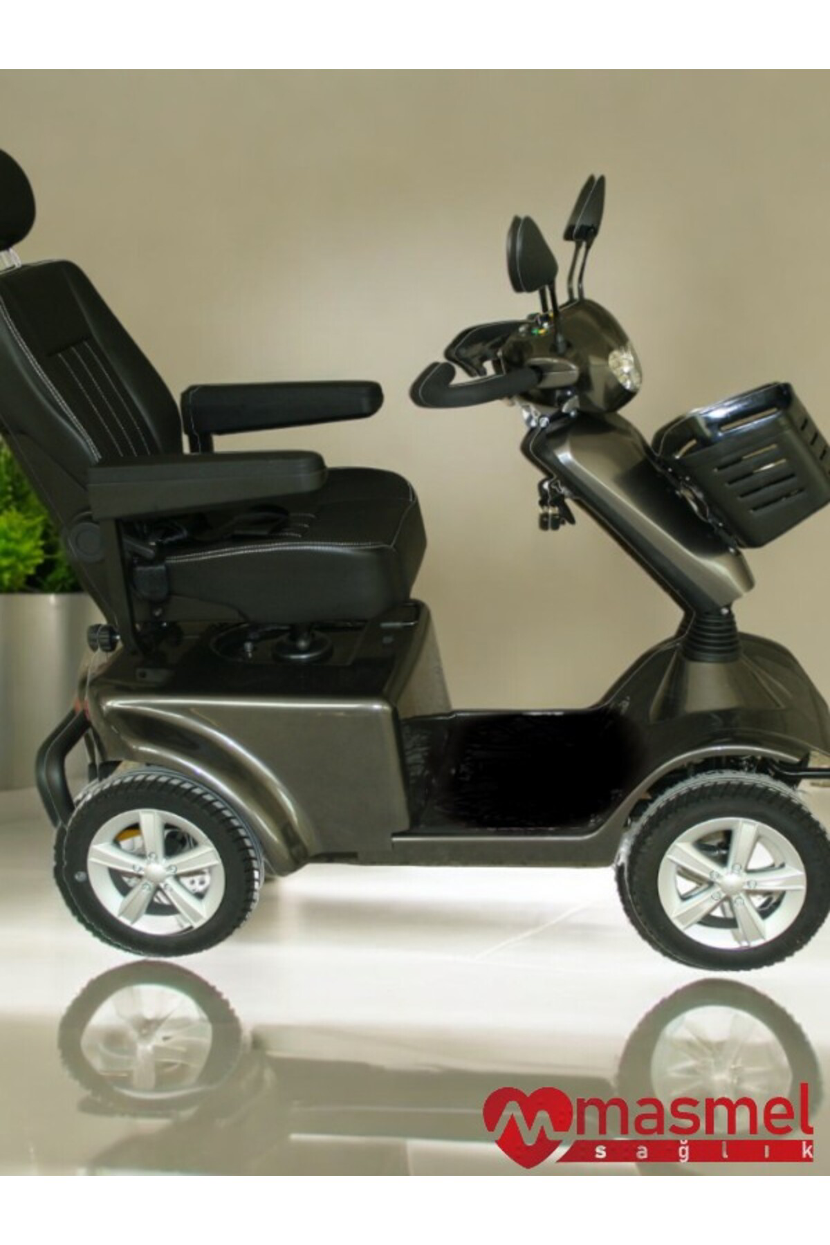 Scooter P402 Dört Tekerli Engelli Aracı