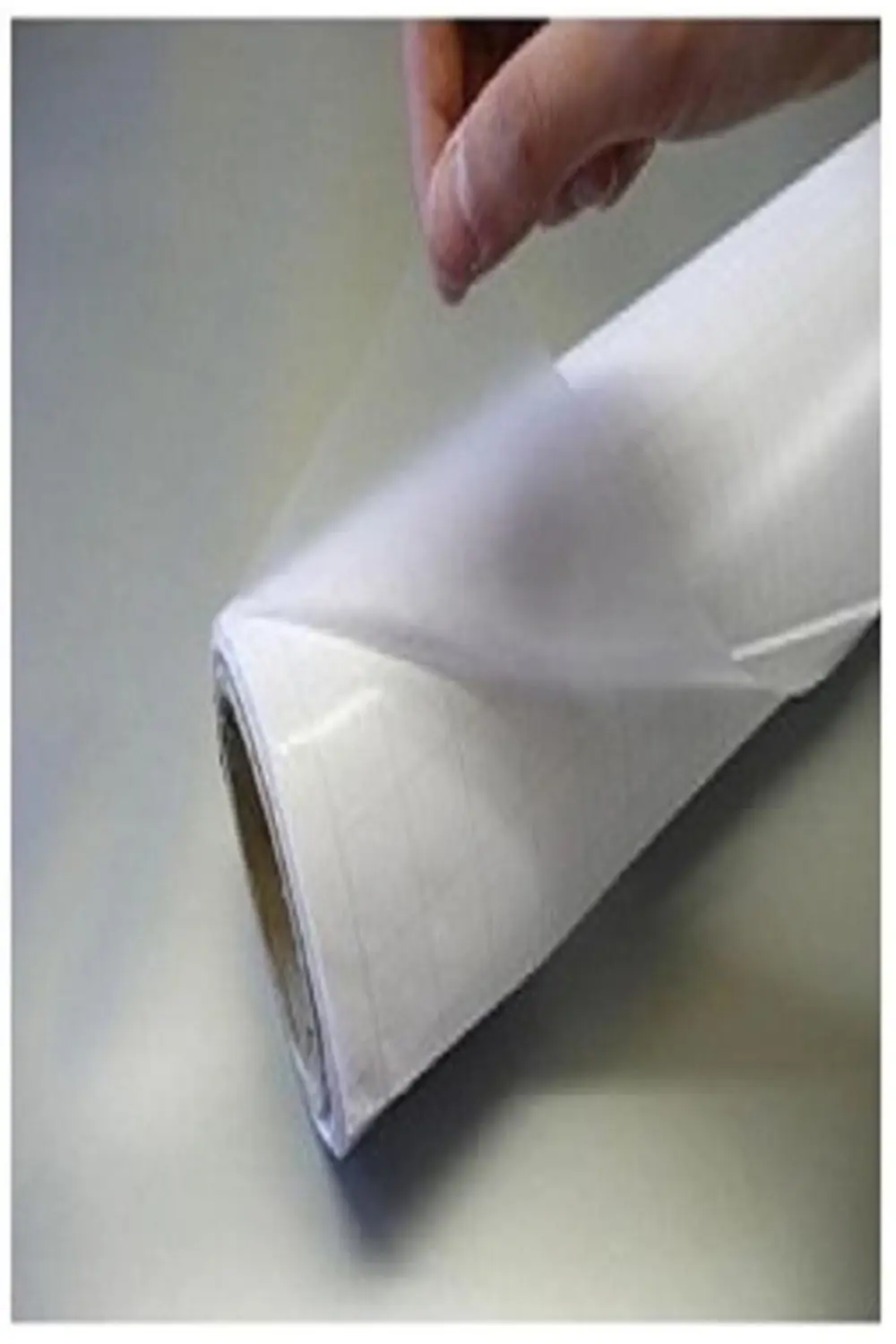 Şeffaf Parlak Yapışkanlı Folyo Koruma Folyosu 61 Cm X 1 Metre Şeffaf Parlak Yapışkanlı Folyo Koruma Folyosu 61 Cm X 1 Metre