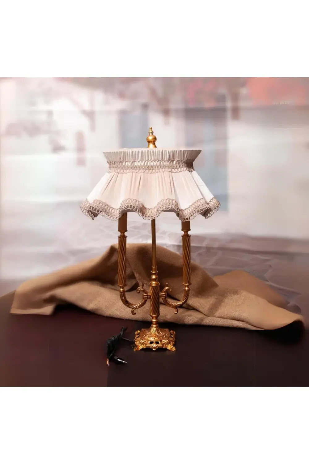 Şehrazat Abajur 70x45cm. Bronz Ayak Vizon Şapka