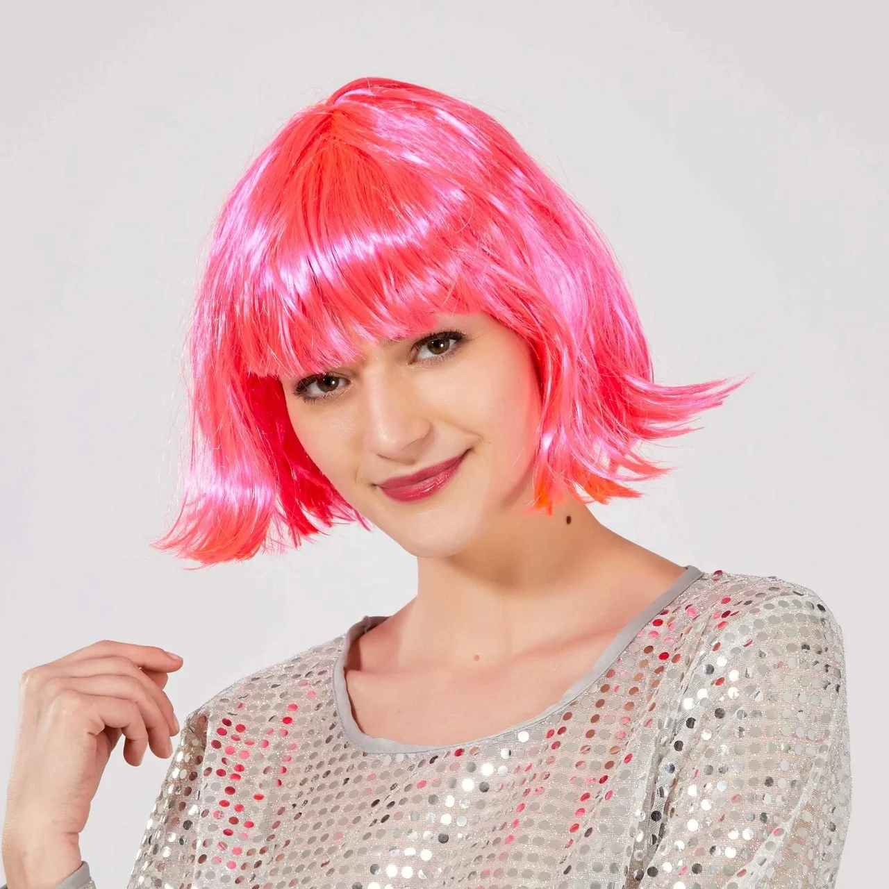 Şeker Pembe Renk Parti Peruğu Küt Saç Lisinya