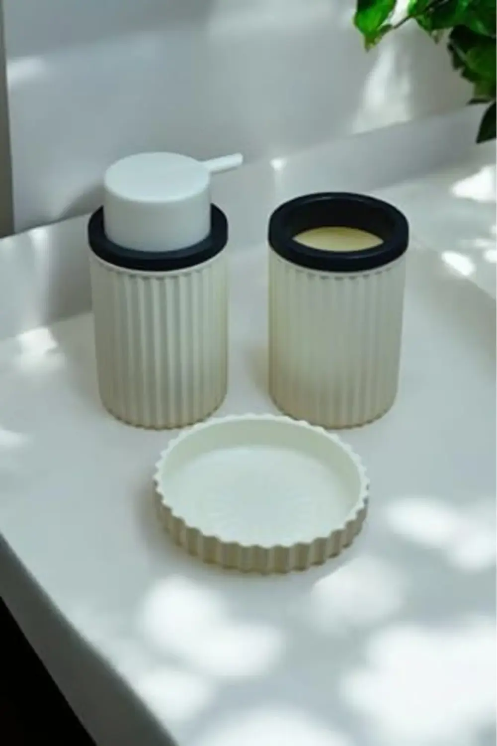 sellbuyst Parça Sert Plastik Banyo Seti/Sıvı Sabunluk, Diş Fırçal