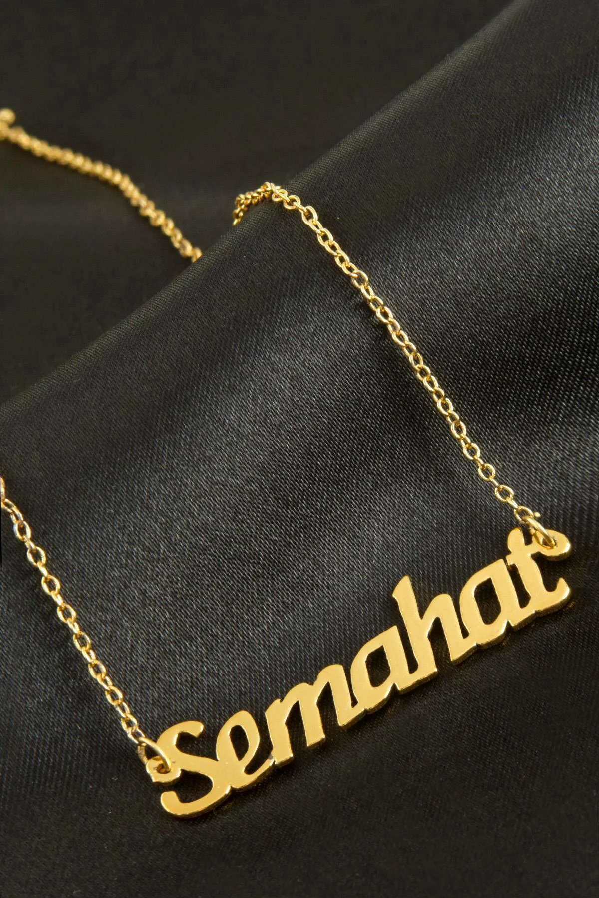 Semahat isimli kolye (Kişiye Özel) Semahat isimli kolye (Kişiye Özel)