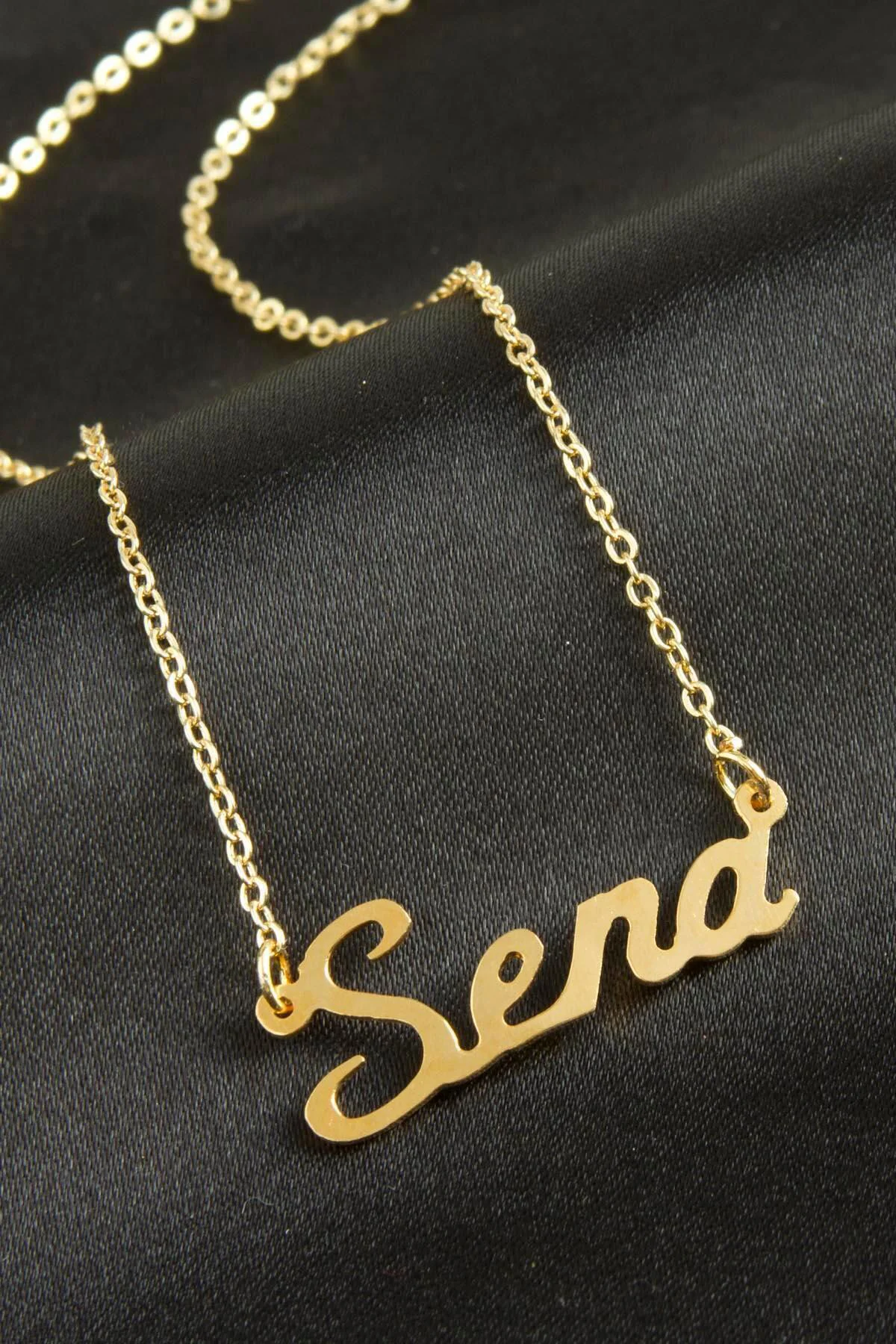Sena isimli kolye (Kişiye Özel) Sena isimli kolye (Kişiye Özel)