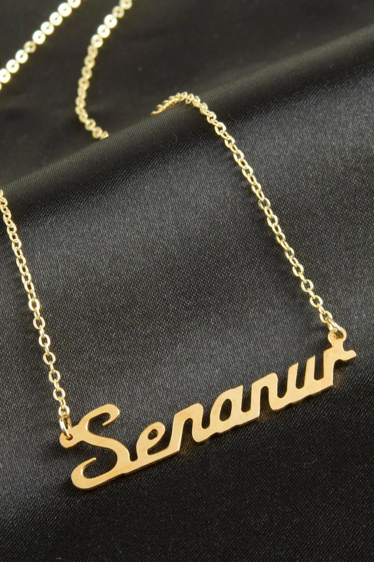 Senanur İsimli Kolye (Kişiye Özel) Senanur İsimli Kolye (Kişiye Özel)
