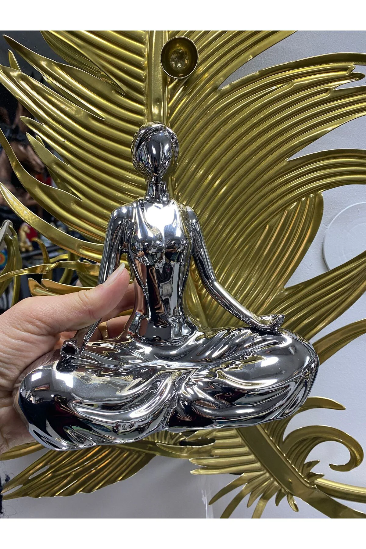 Seramik Yoga Yapan Biblo Gümüş Renk 20 cm