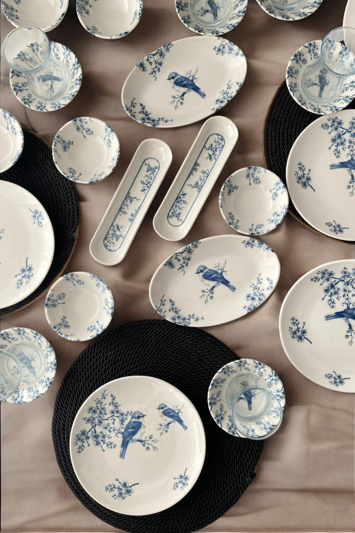 Serenat 46 Parça 12 Kişilik Porselen Kahvaltı Takımı