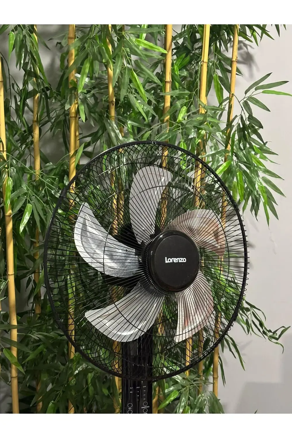 Serin Uzaktan Kumandalı 18" Stand Fan Ayaklı Vantilatör Serin Uzaktan Kumandalı 18" Stand Fan Ayaklı Vantilatör
