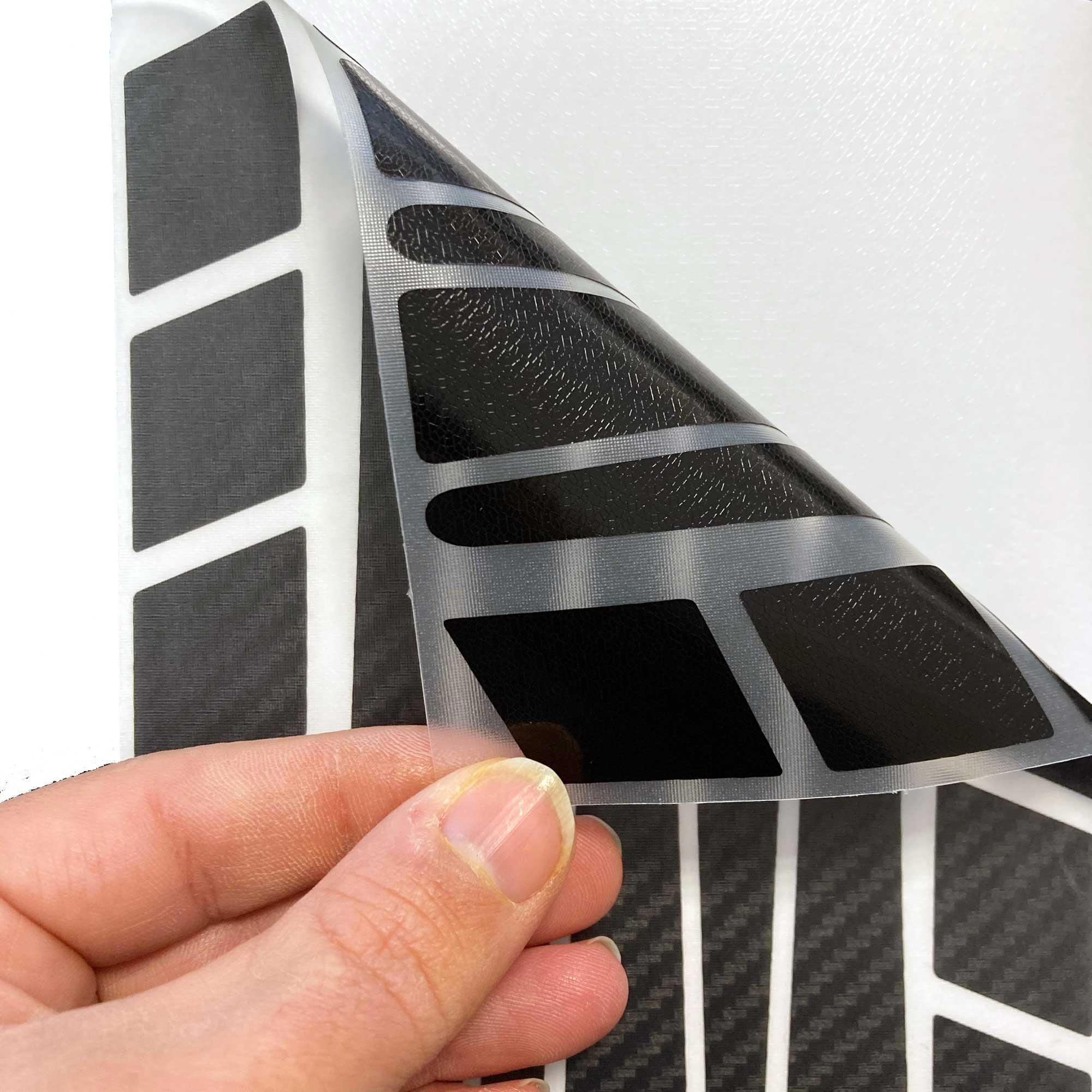 Çınar Extreme Şerit Tasarımlı Siyah Karbon Fiber Dokulu Motosiklet Kask Sticker