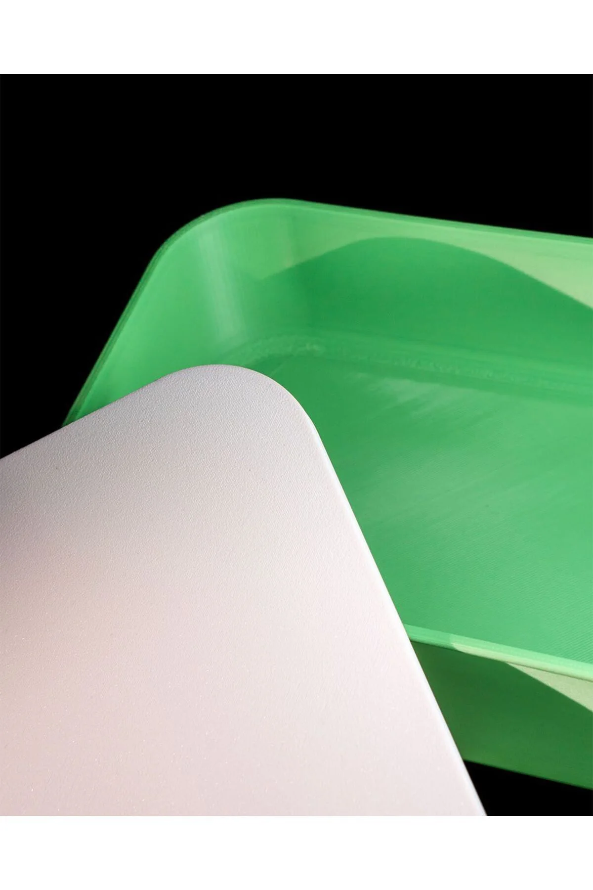 Sert Plastik Kapaklı Geniş Saklama Kabı Kapaklı Beslenme Kutusu 19CM