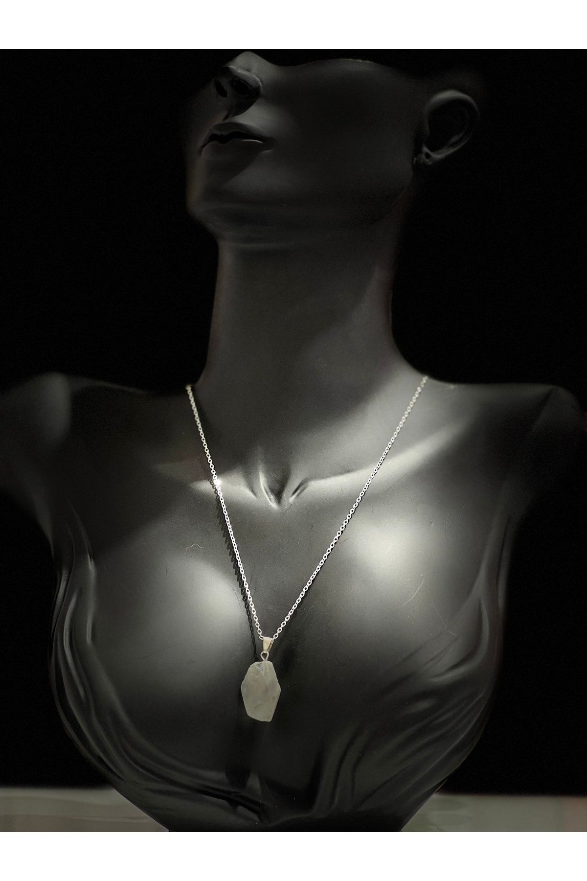 Sertifikalı Orijinal Işlenmemiş Doğal Taş Kristal Kuvars Kolye Sü