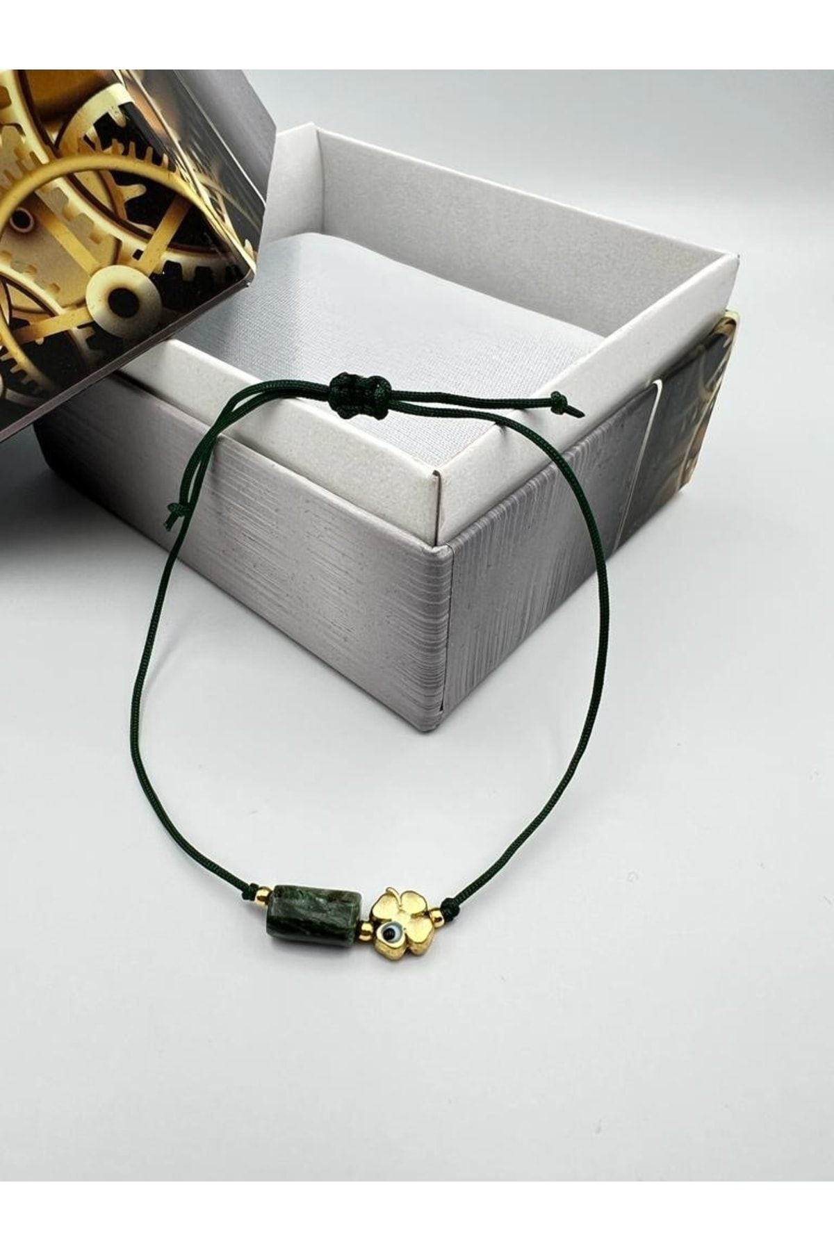 Sertifikalı Zümrüt Doğal Taş Bileklik Yonca Obje Detaylı Makrome 