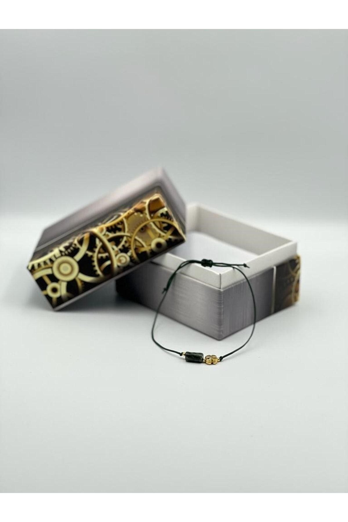 Sertifikalı Zümrüt Doğal Taş Bileklik Yonca Obje Detaylı Makrome 