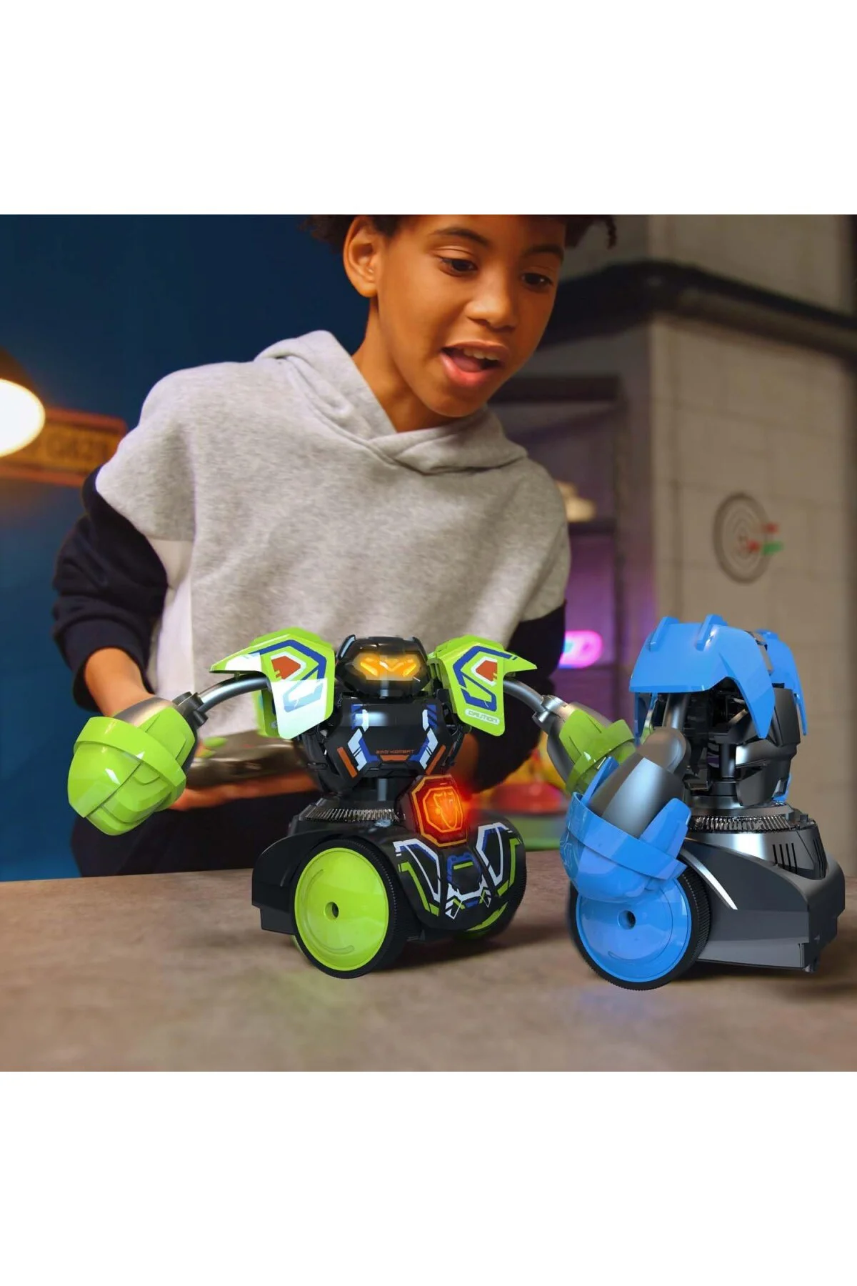 Sesli ve Işıklı Uzaktan Kumandalı Robo Kombat Tornado 2’li Paket 