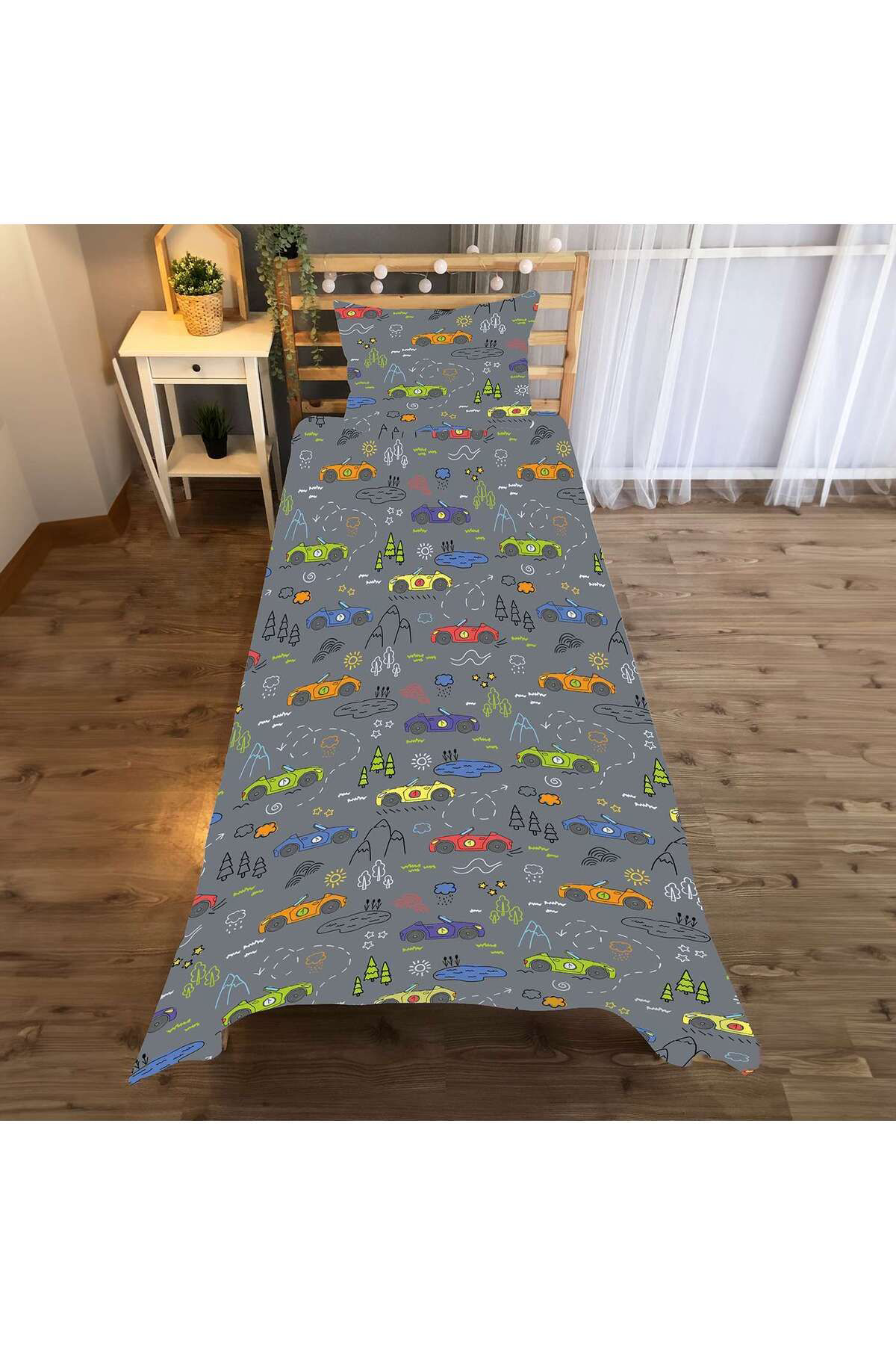 Evan Home Set Tekam Çocuk Odası Takım Perde (İki Kanat),Yatak Örtüsü,Yastık,Kırlent ,Halı,