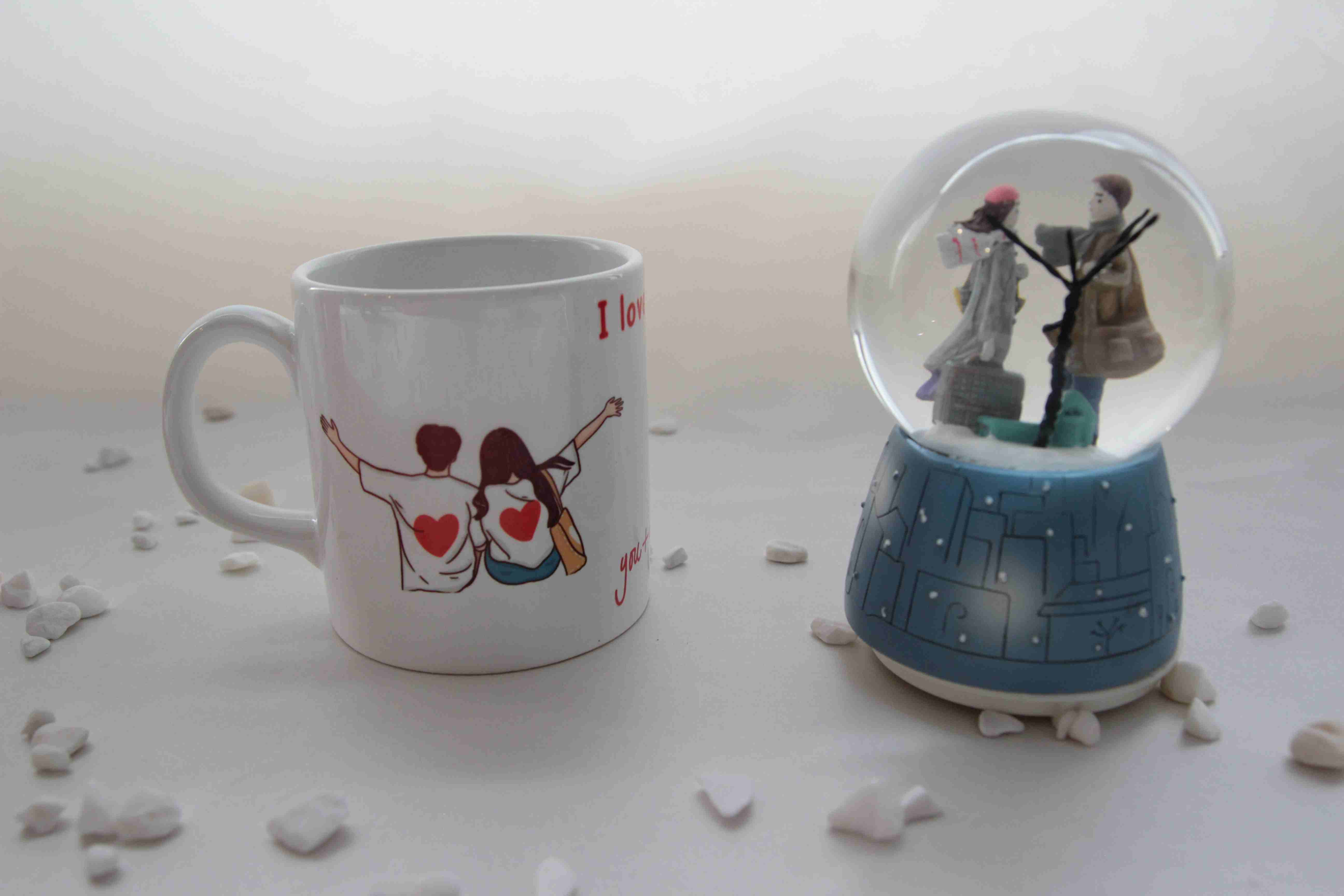 Home Sevgili Aşıklar Temalı Kar Küresi Ve You Me Temalı Kupa Bardak Sevgiliye Hediye