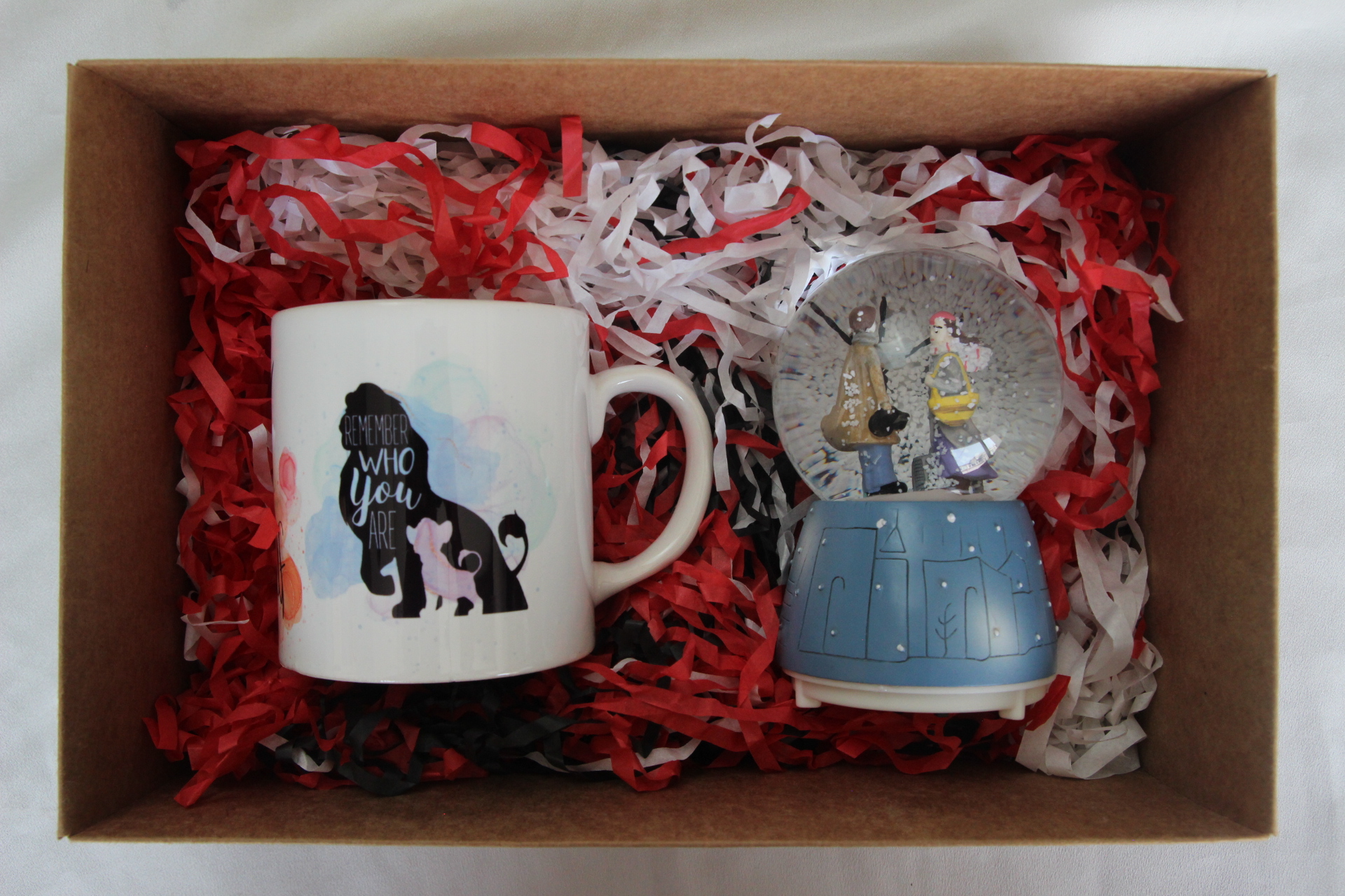 İhtiyaçavm Sevgili Temalı Kar Küresi Ve Be Yourself Temalı Kupa Bardak Özel Tasarım Hediye Seti