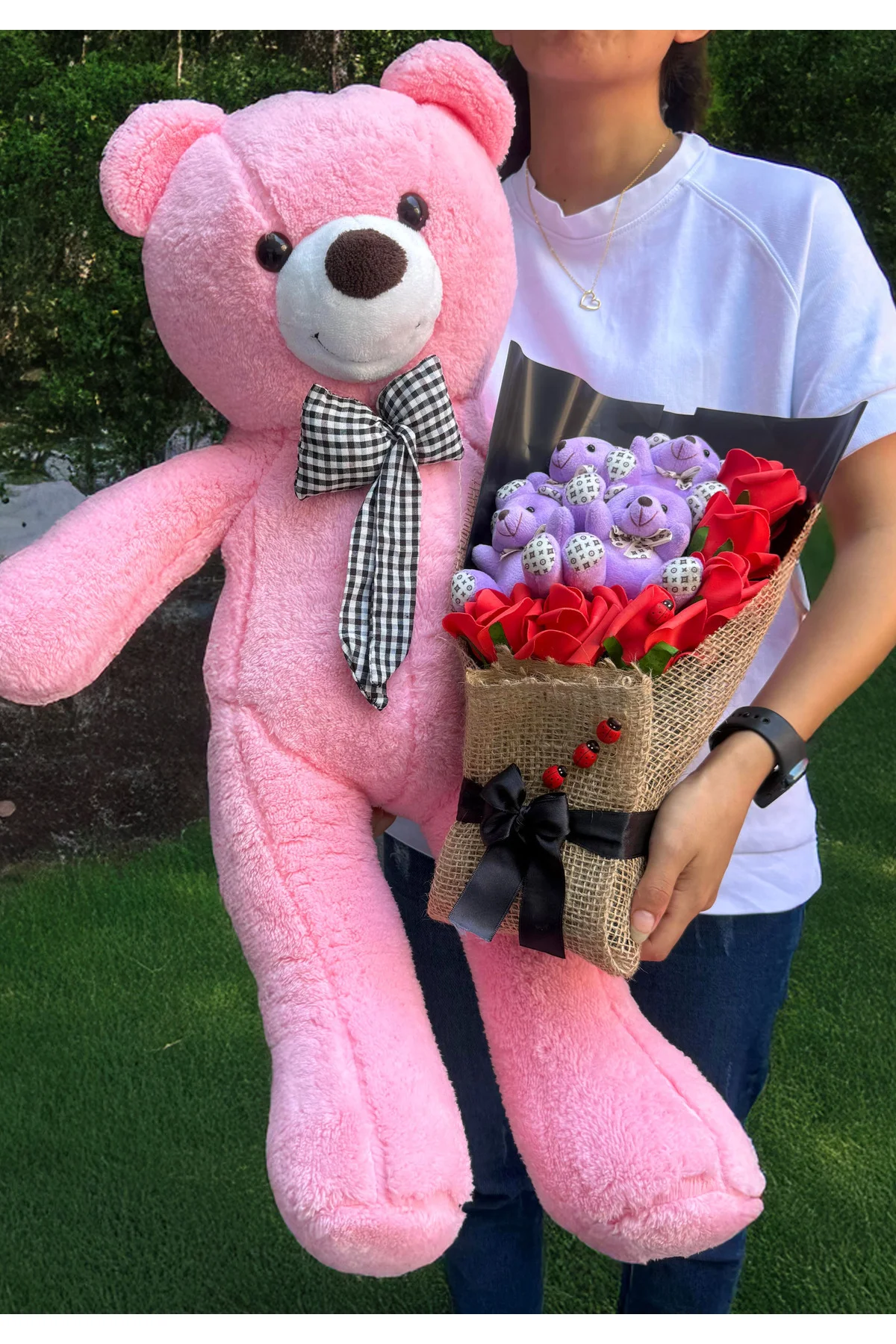 Sevgiliye Hediye 80cm Pembe Ayıcık ve Mor Ayıcıklı Kırmızı Güllü 