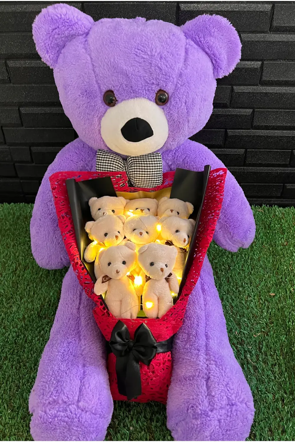 Sevgiliye Hediye 80cm Mor Ayıcık ve 8 Ayıcıklı Işıklı Ayıcık Buke