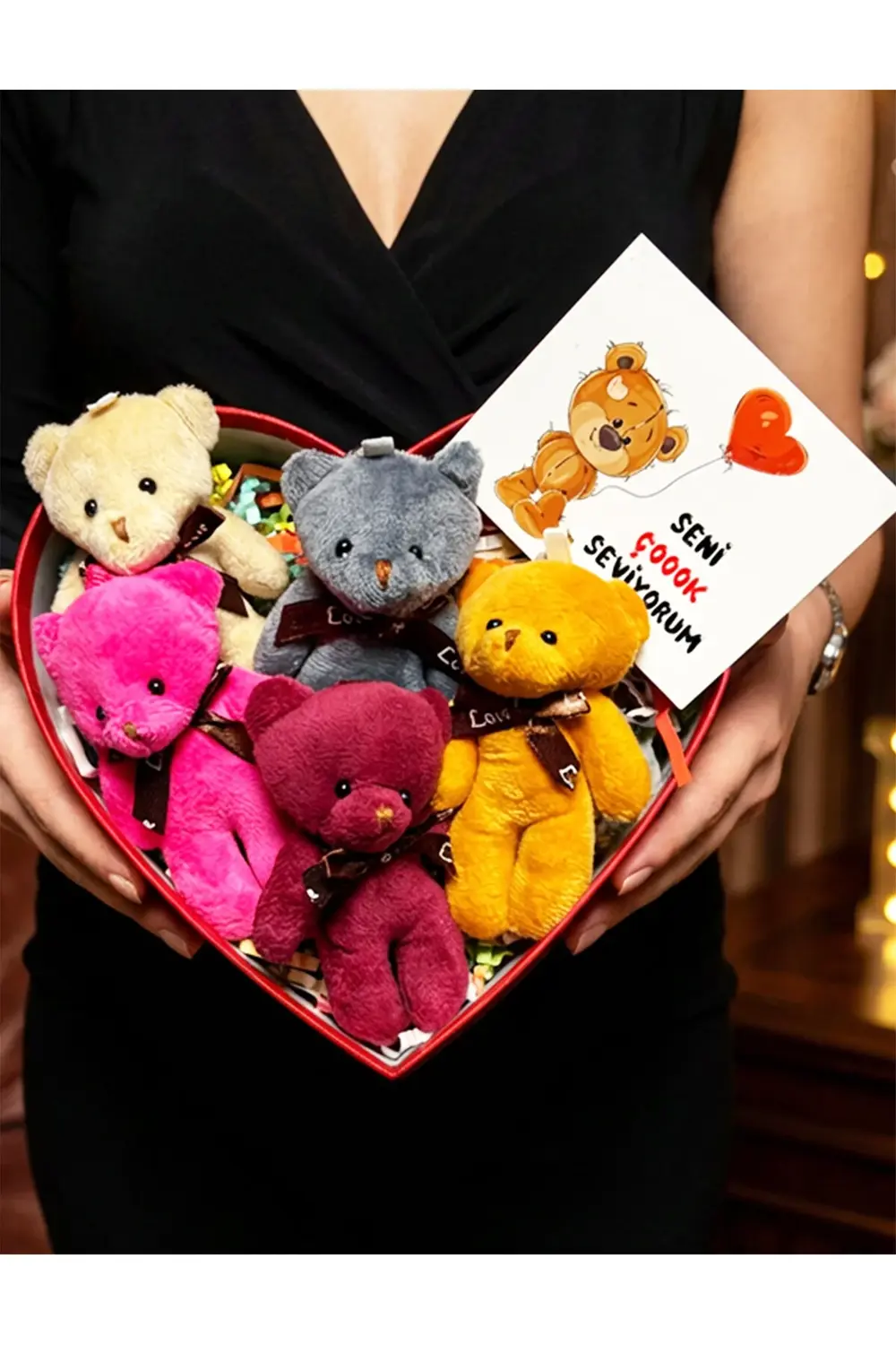 Sevgiliye Hediye Kalp Hediye Kutusunda Rengarenk Mini Ayıcıklar -