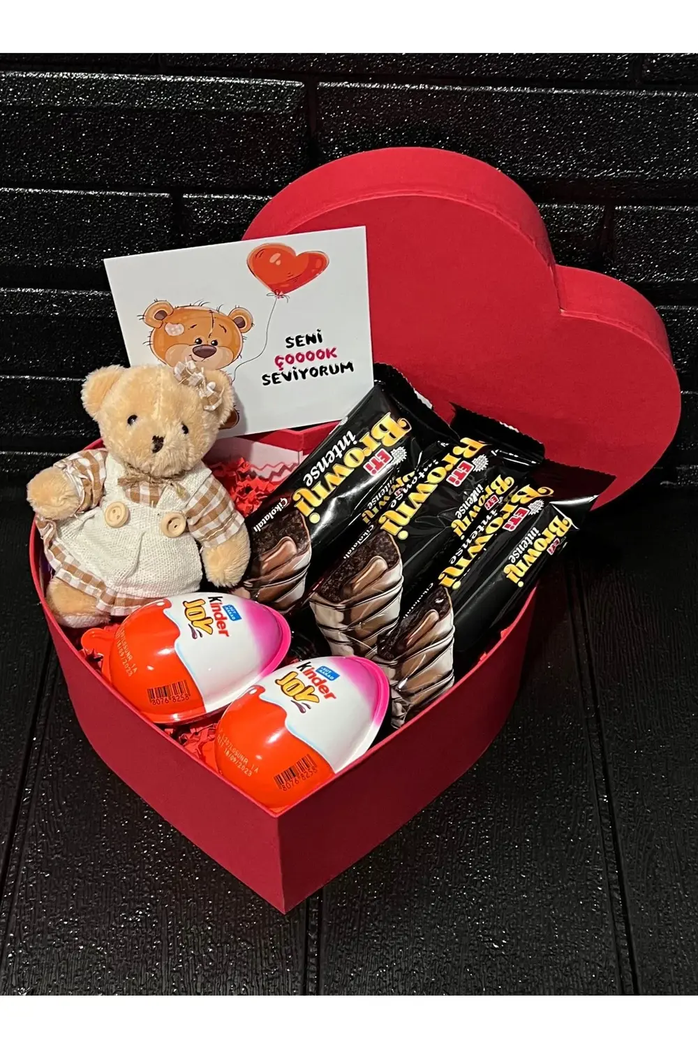 Sevgiliye Hediye Kalp Kutuda Elbiseli Mini Ayıcık - Browni Intens