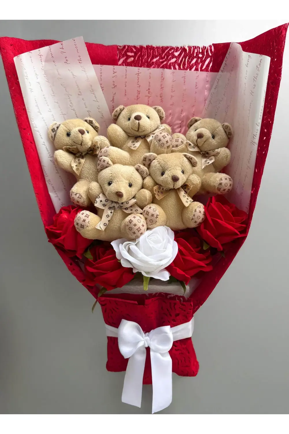 Sevgiliye Hediye Kırmızı Beyaz Güllü Ayıcık Buketi Dogum Gunu Hed
