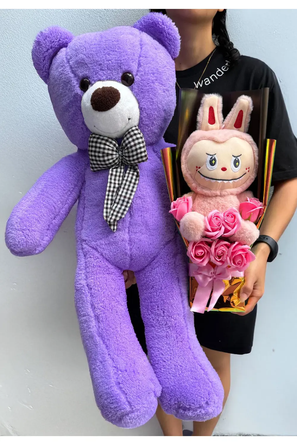 Sevgiliye Hediye - Labubu Peluş Oyuncaklı Pembe Güllü Buket ve 80