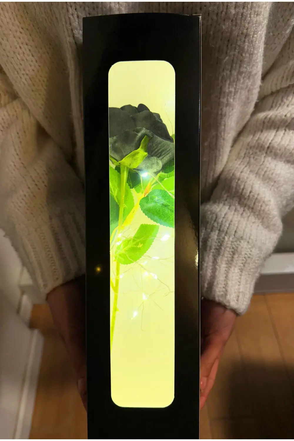 Sevgiliye Hediye Ledli Kutuda Siyah Kadife Gül Romantik Hediye Iş