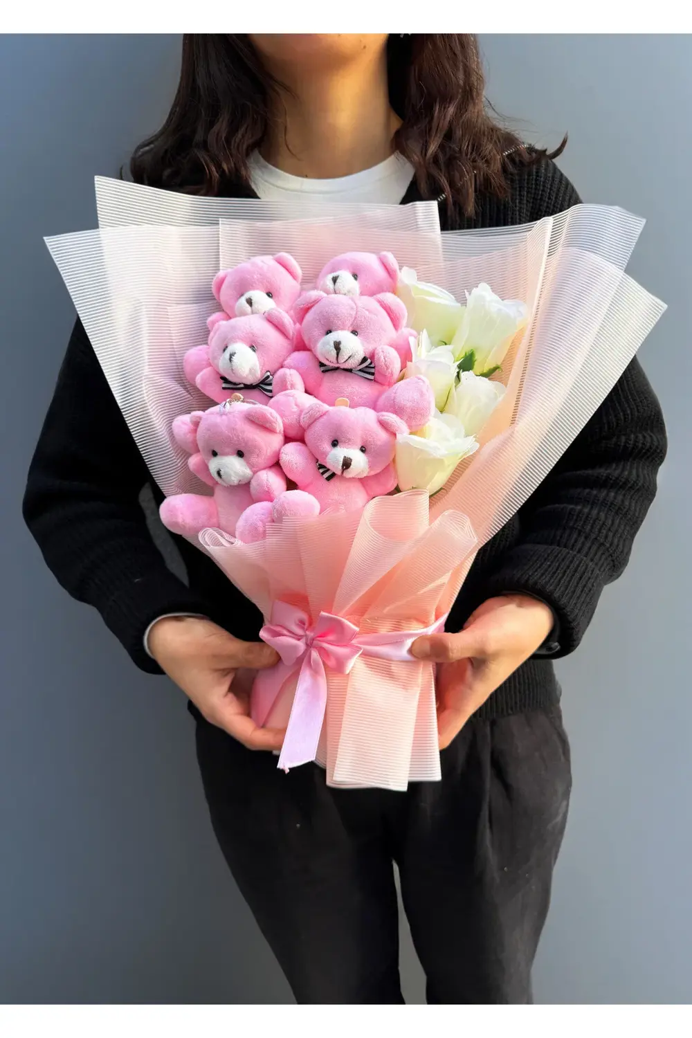 Sevgiliye Hediye Pembe Ayıcıklı Beyaz Güllü Premium Ayıcık Buketi