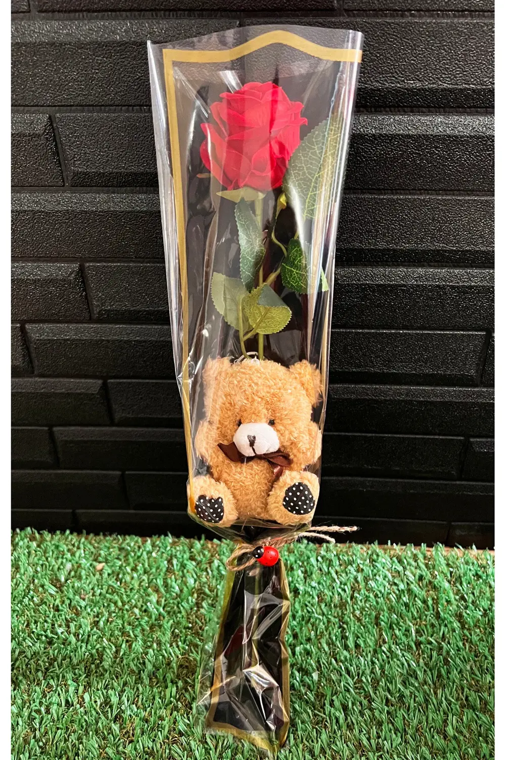 Sevgiliye Hediye Tekli Kadife Gül ve Tekli Ayıcık Buketi