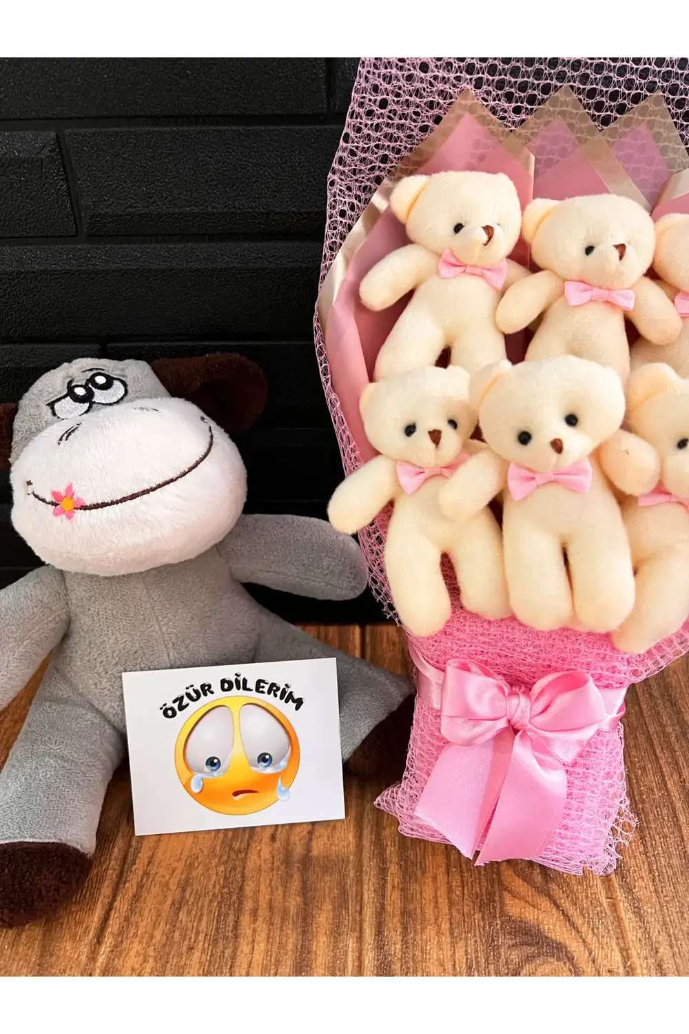 Sevgiliye Özür Hediyesi Ayıcık Buketi Ve Tatlı Eşekli