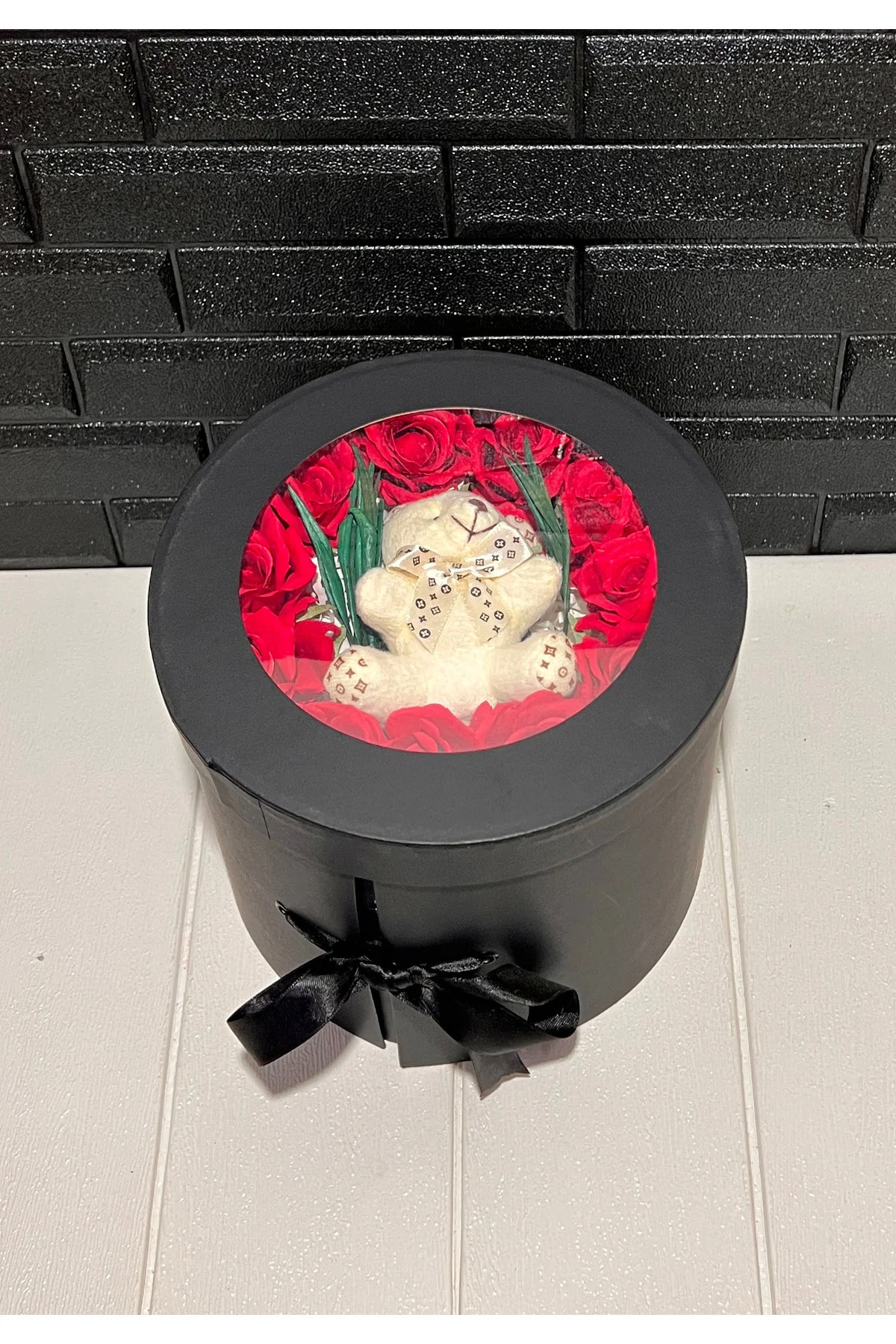 Sevgiliye Romantik Hediye 3 Katlı Kutuda Browni Karam Güllü Ayıcı